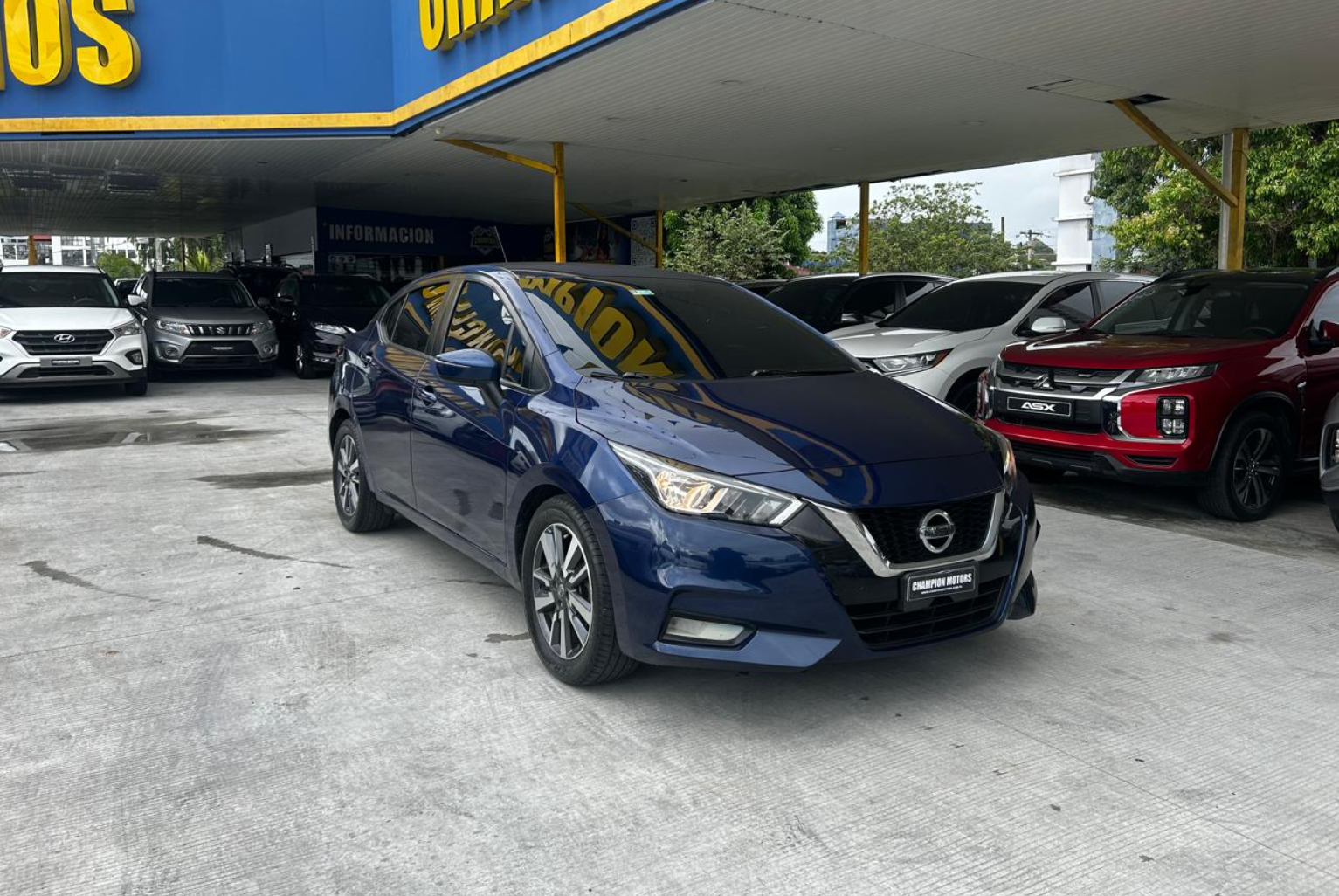 Nissan Versa 2020 Automático color Azul, Imagen #3