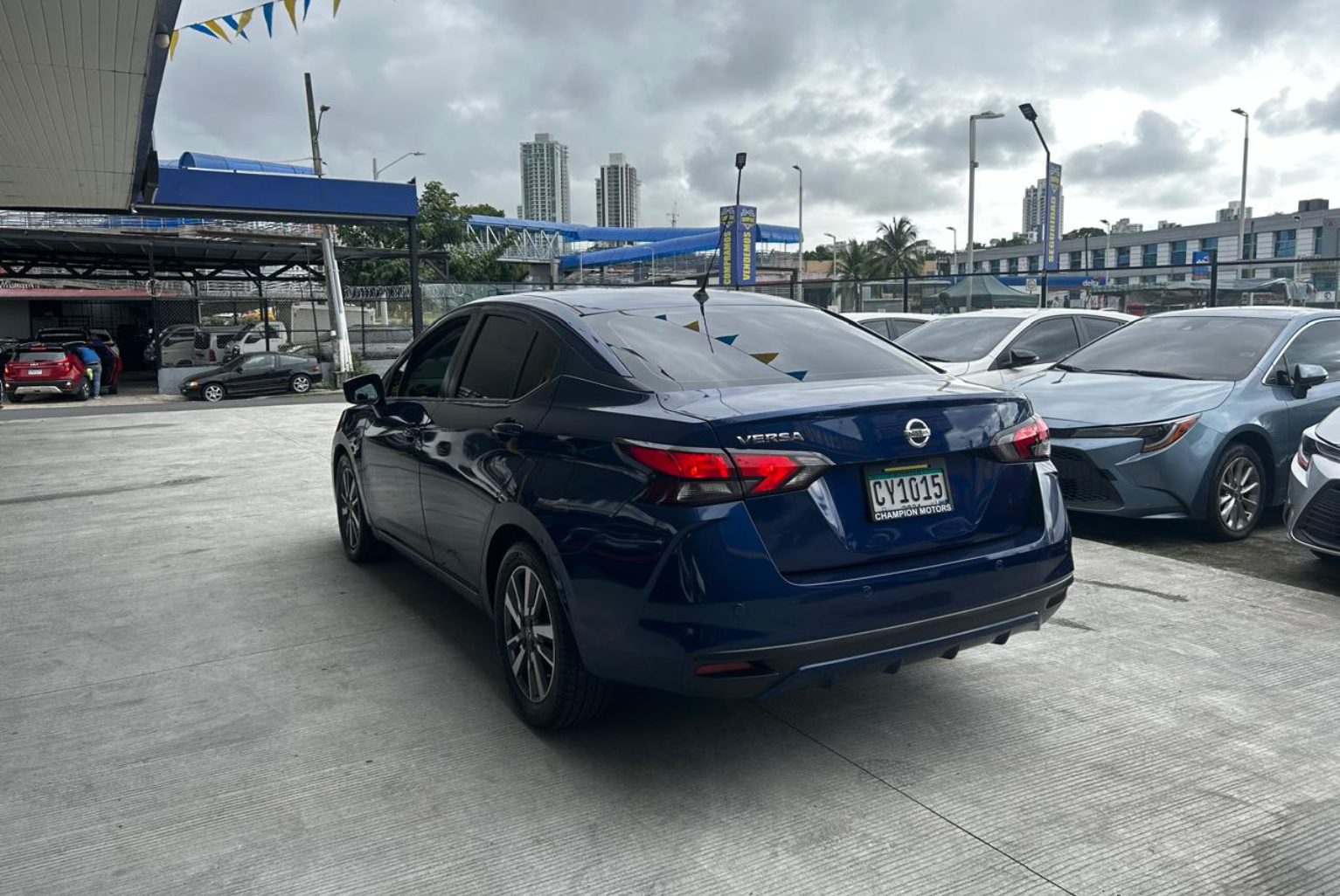 Nissan Versa 2020 Automático color Azul, Imagen #6