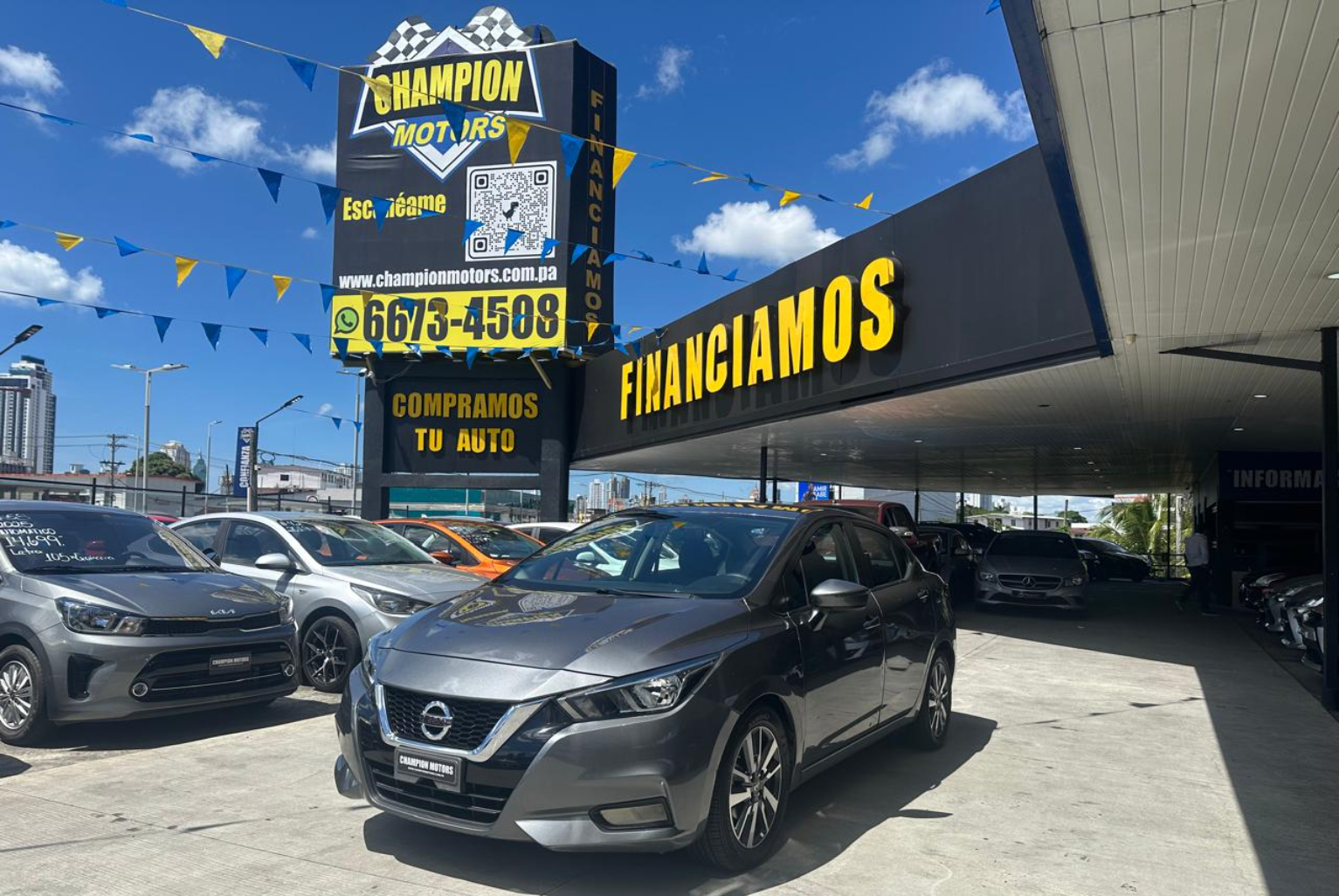 Nissan Versa 2020 Automático color Gris, Imagen #1