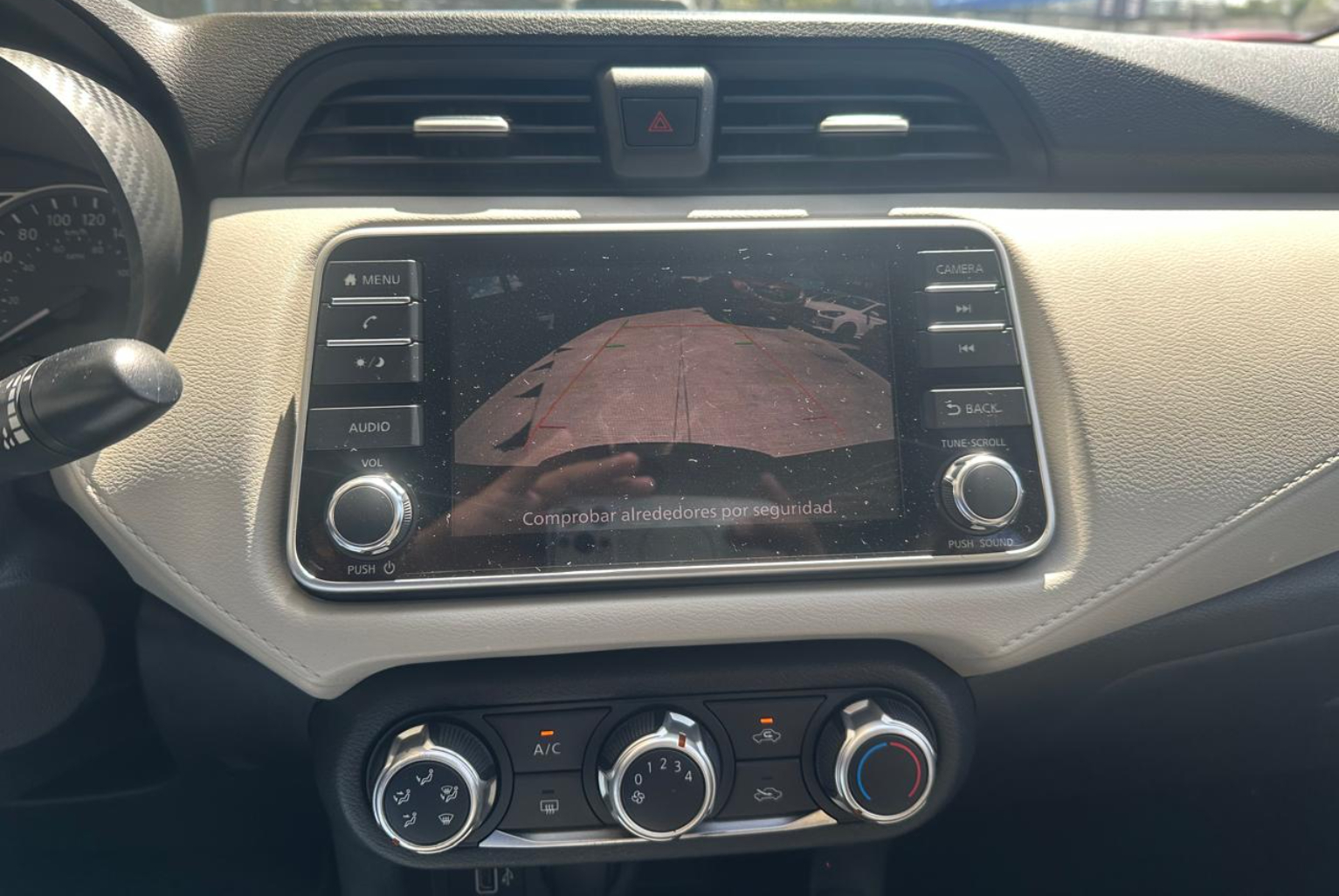 Nissan Versa 2020 Automático color Gris, Imagen #11