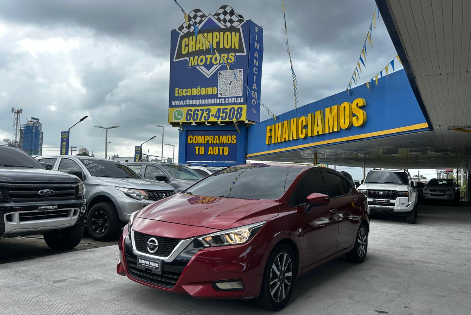 Nissan Versa 2021 Automático color Rojo, Imagen #1