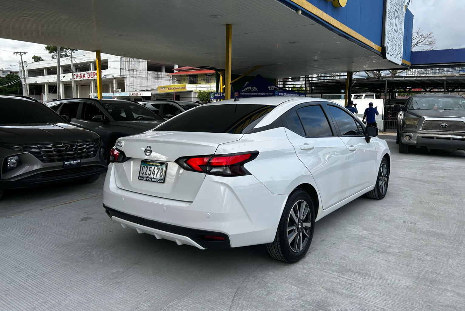 Nissan Versa 2022 Automático color Blanco, Imagen #4