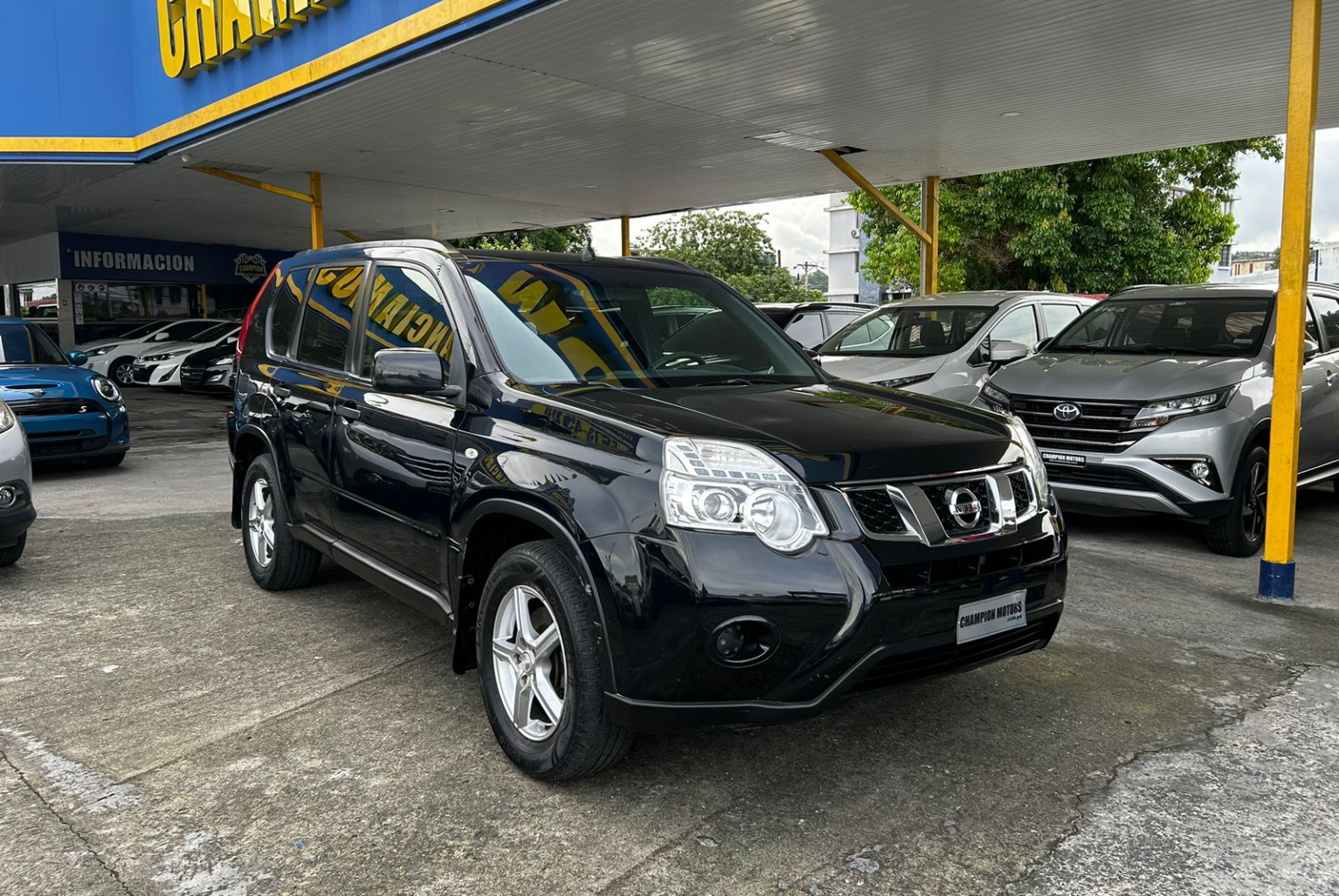 Nissan X-Trail 2014 Automático color Negro, Imagen #3