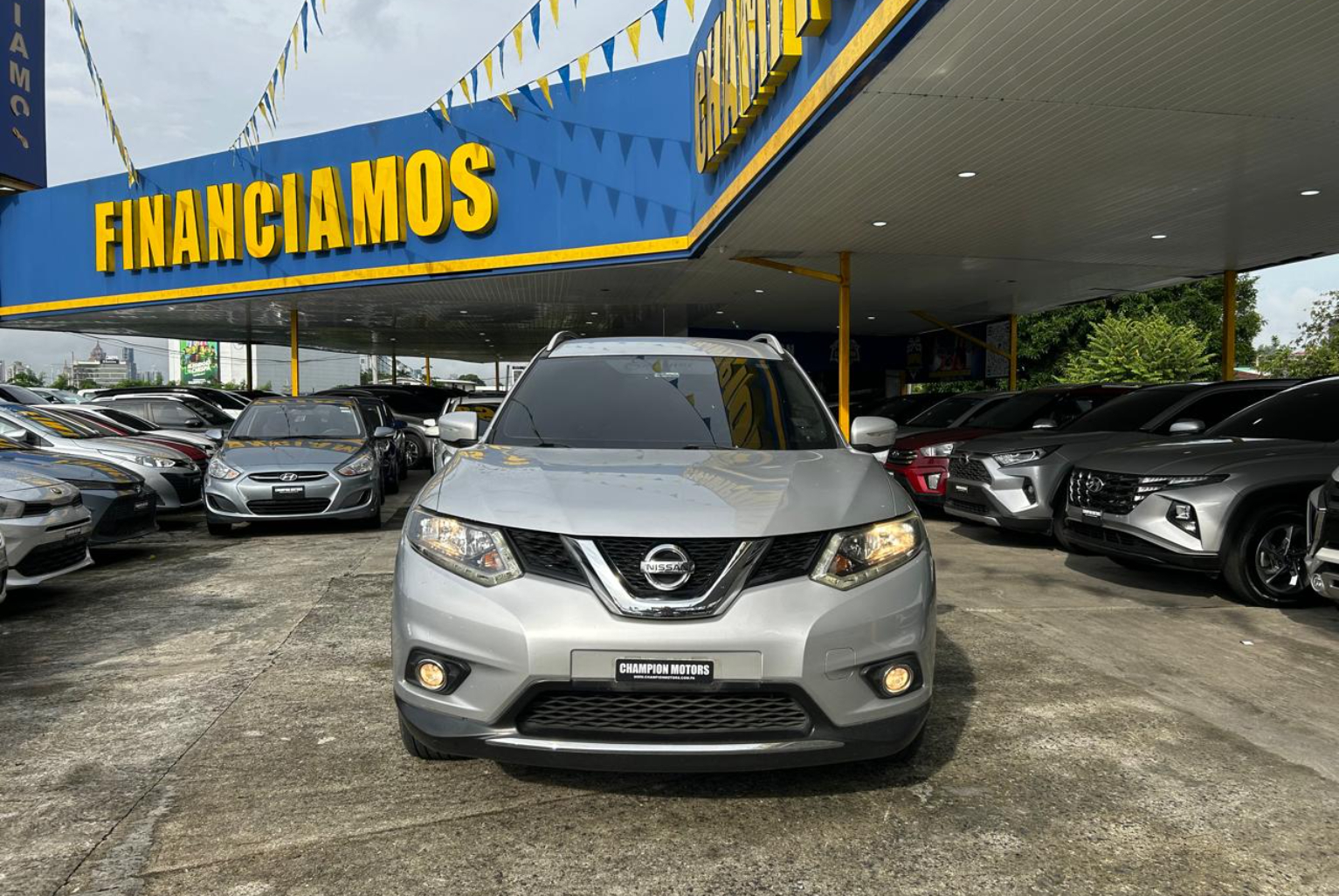 Nissan X-Trail 2017 Automático color Plateado, Imagen #2