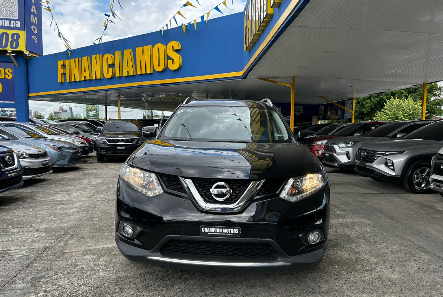 Nissan X-Trail 2018 Automático color Negro, Imagen #2