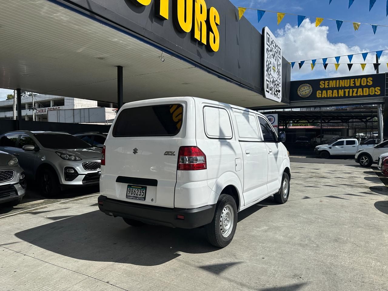 Suzuki APV 2012, Foto 4