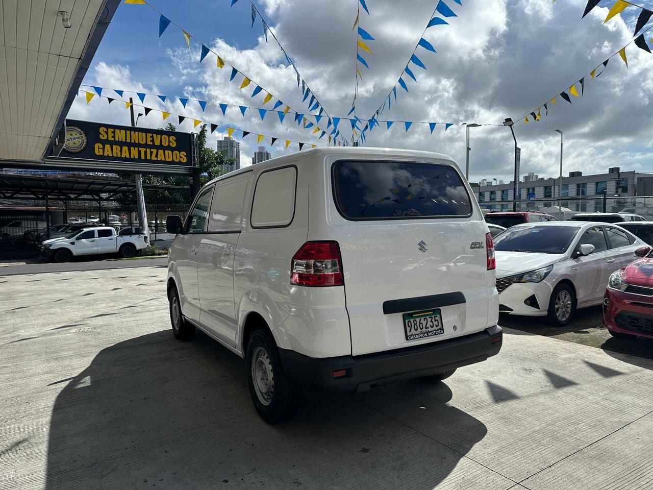 Suzuki APV 2012, Foto 6