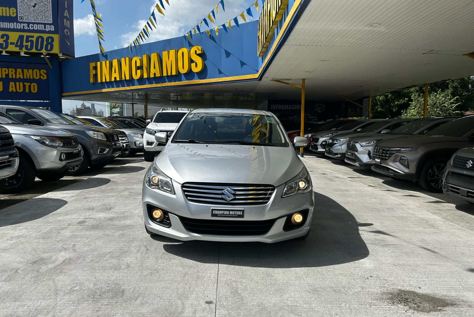 Suzuki Ciaz 2018 Automático color Plateado, Imagen #2