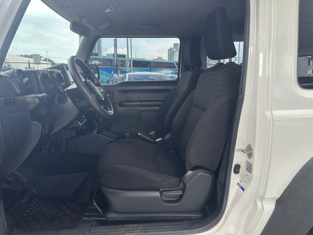 Suzuki Jimny 2019, Foto 7