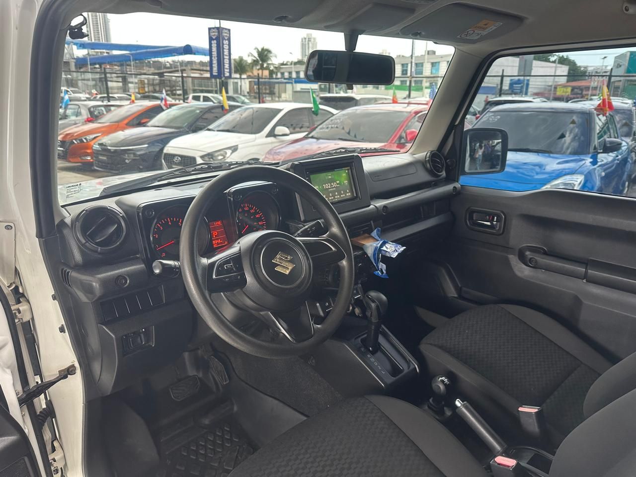 Suzuki Jimny 2019, Foto 9