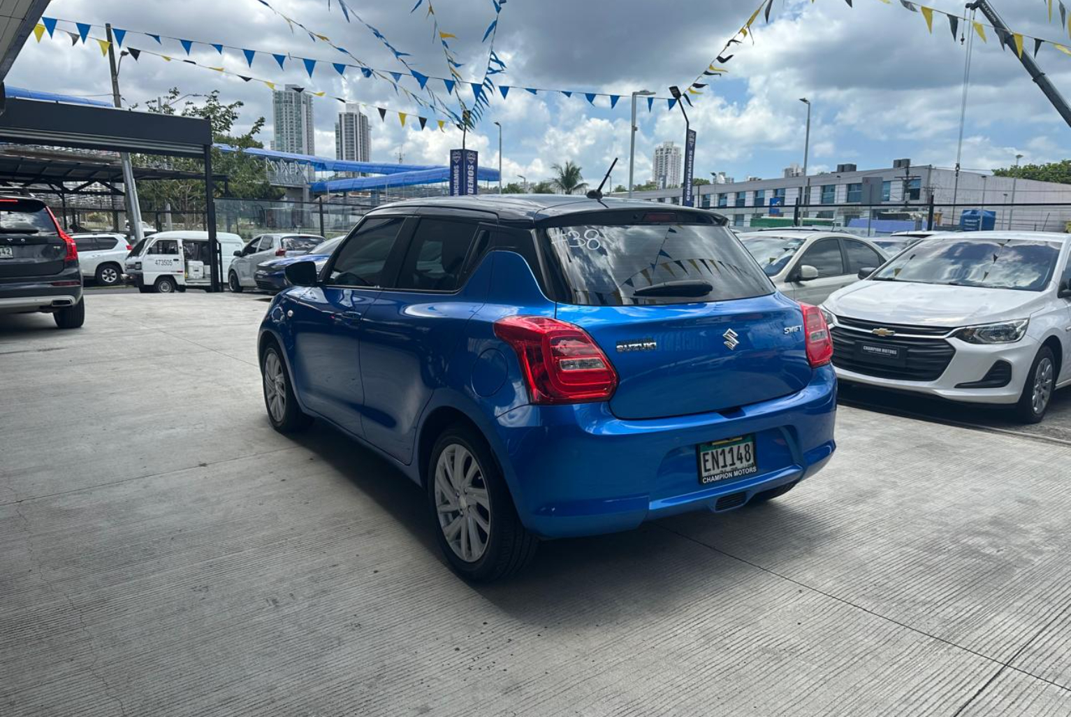 Suzuki Swift 2024 Automático color Azul, Imagen #6