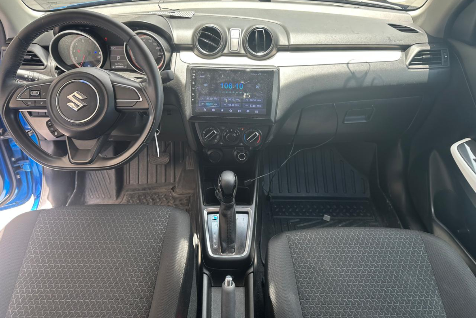 Suzuki Swift 2024 Automático color Azul, Imagen #9