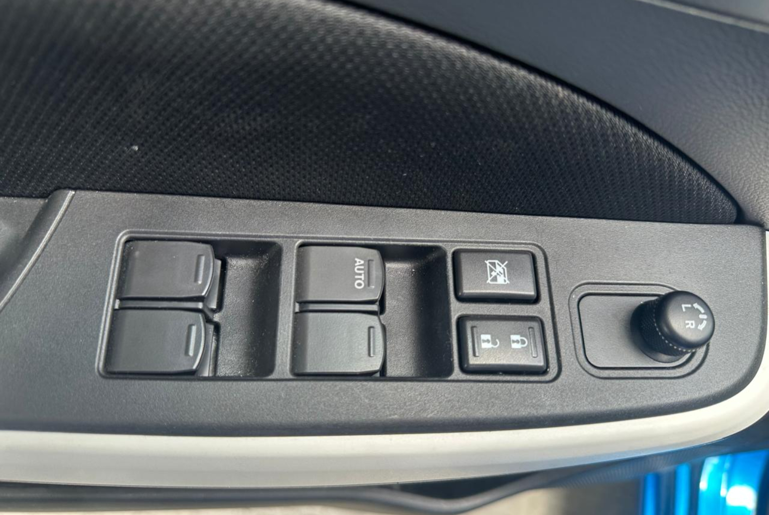 Suzuki Swift 2024 Automático color Azul, Imagen #13