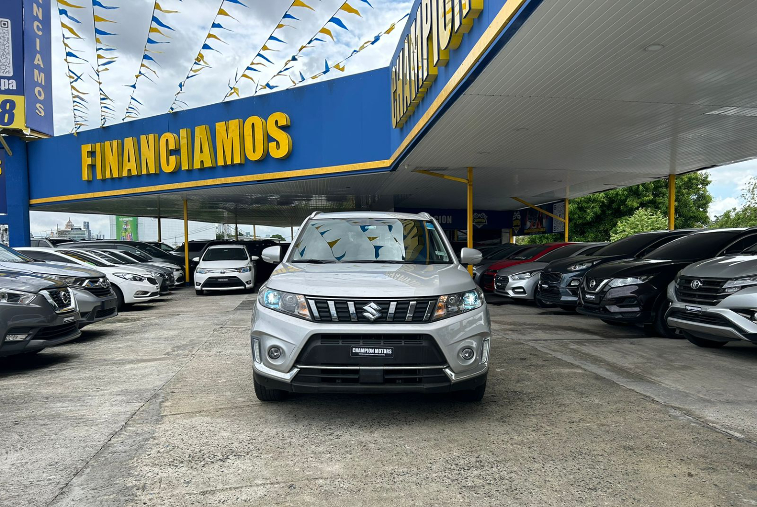 Suzuki Vitara 2022 Automático color Plateado, Imagen #2