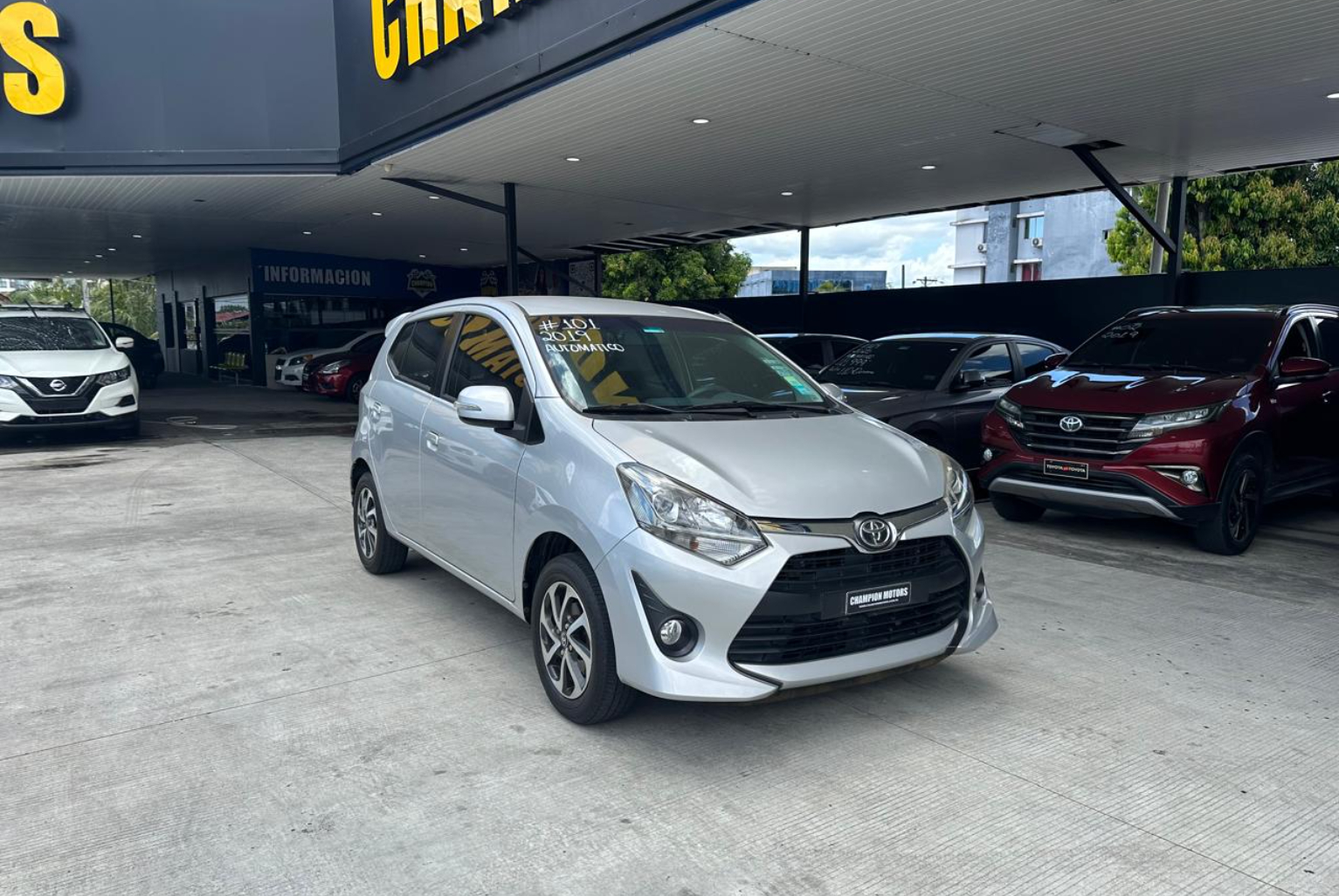 Toyota Agya 2019 Automático color Plateado, Imagen #3