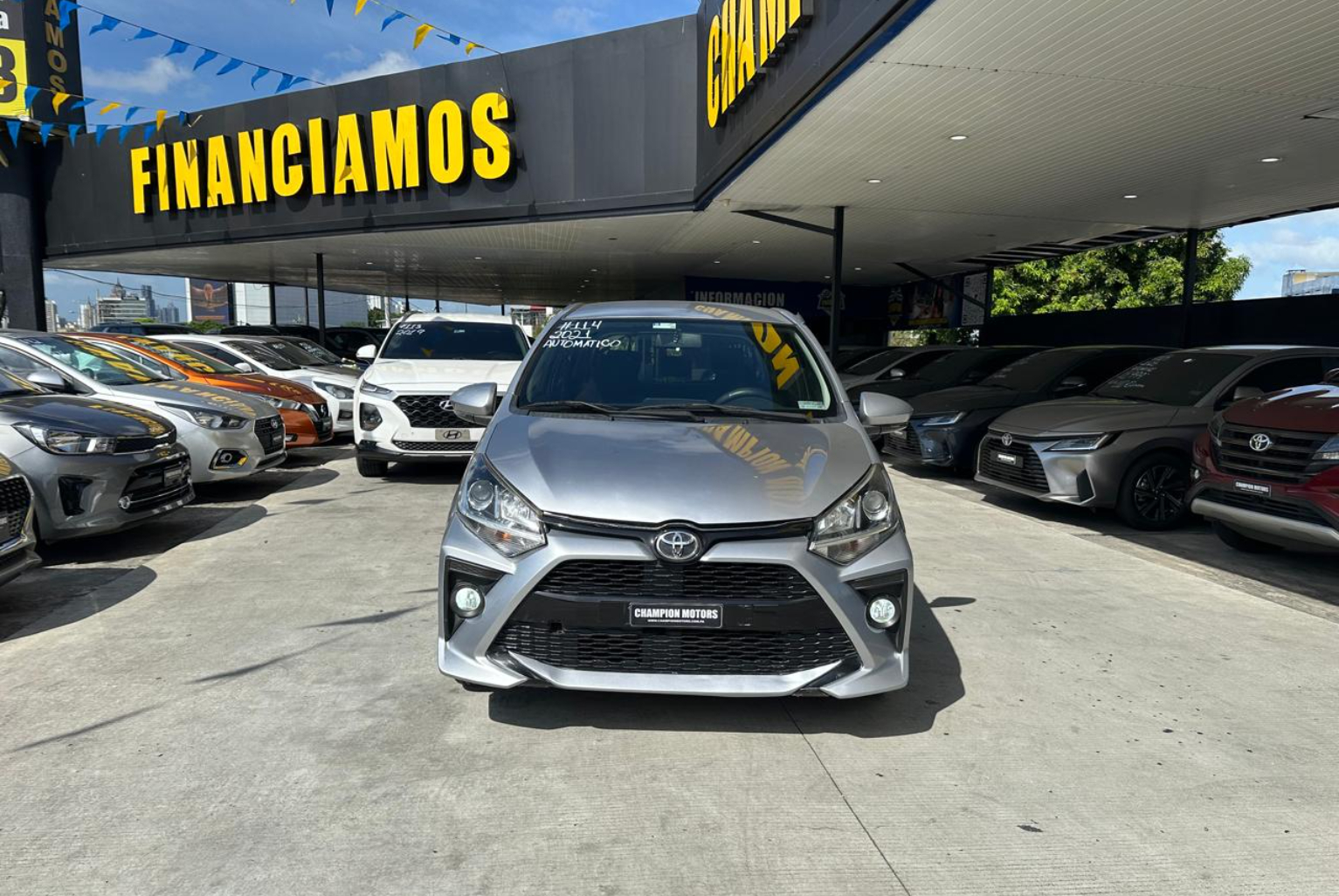 Toyota Agya 2021 Automático color Plateado, Imagen #2