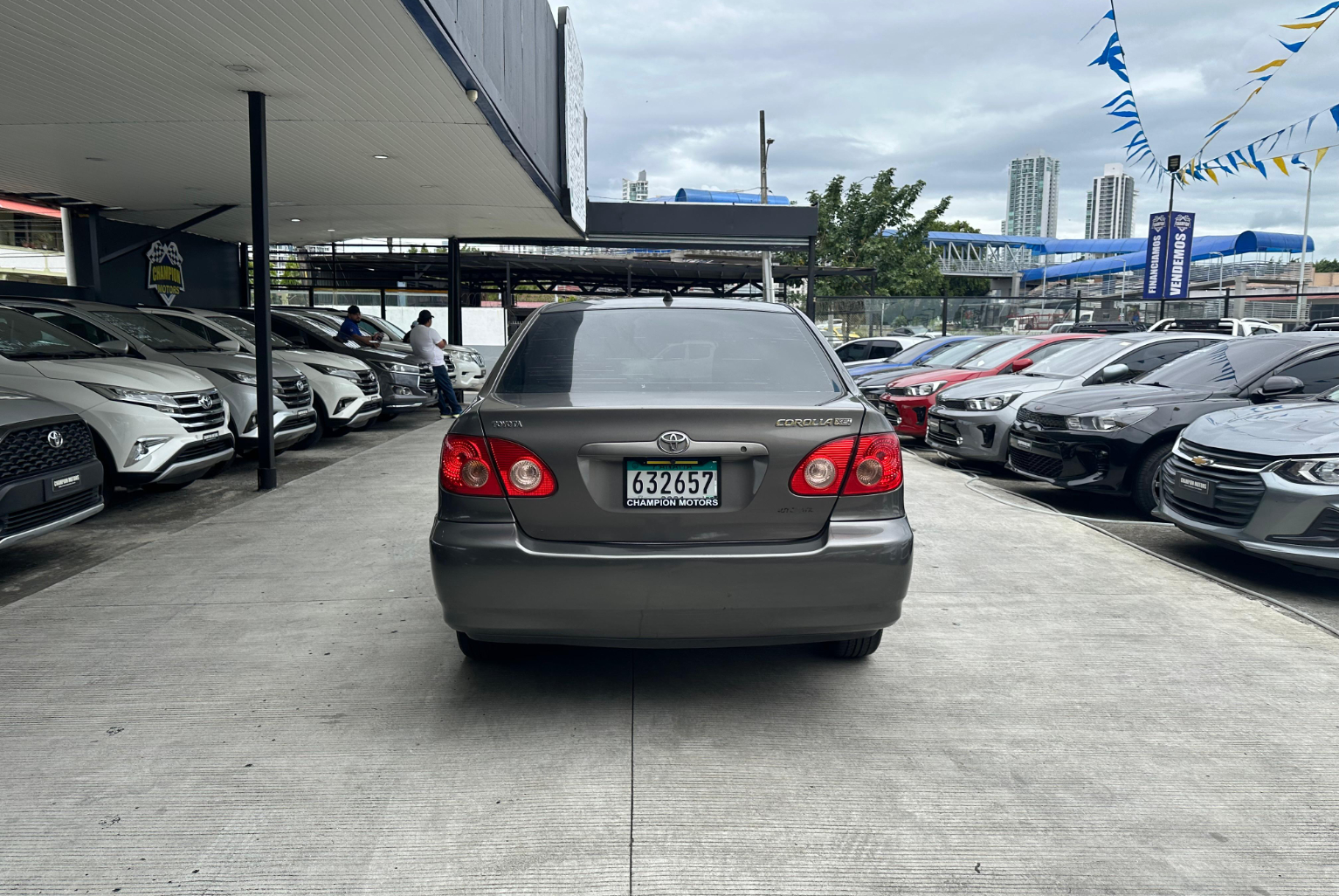Toyota Corolla 2005 Automático color Gris, Imagen #5