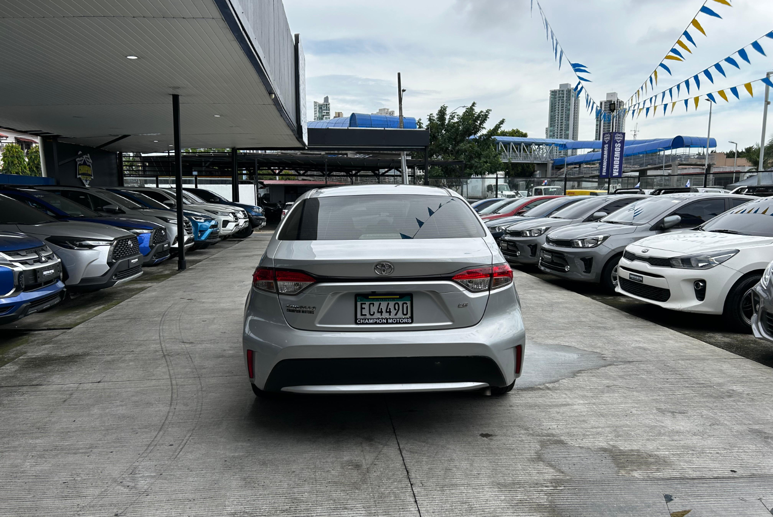 Toyota Corolla 2022 Automático color Plateado, Imagen #5