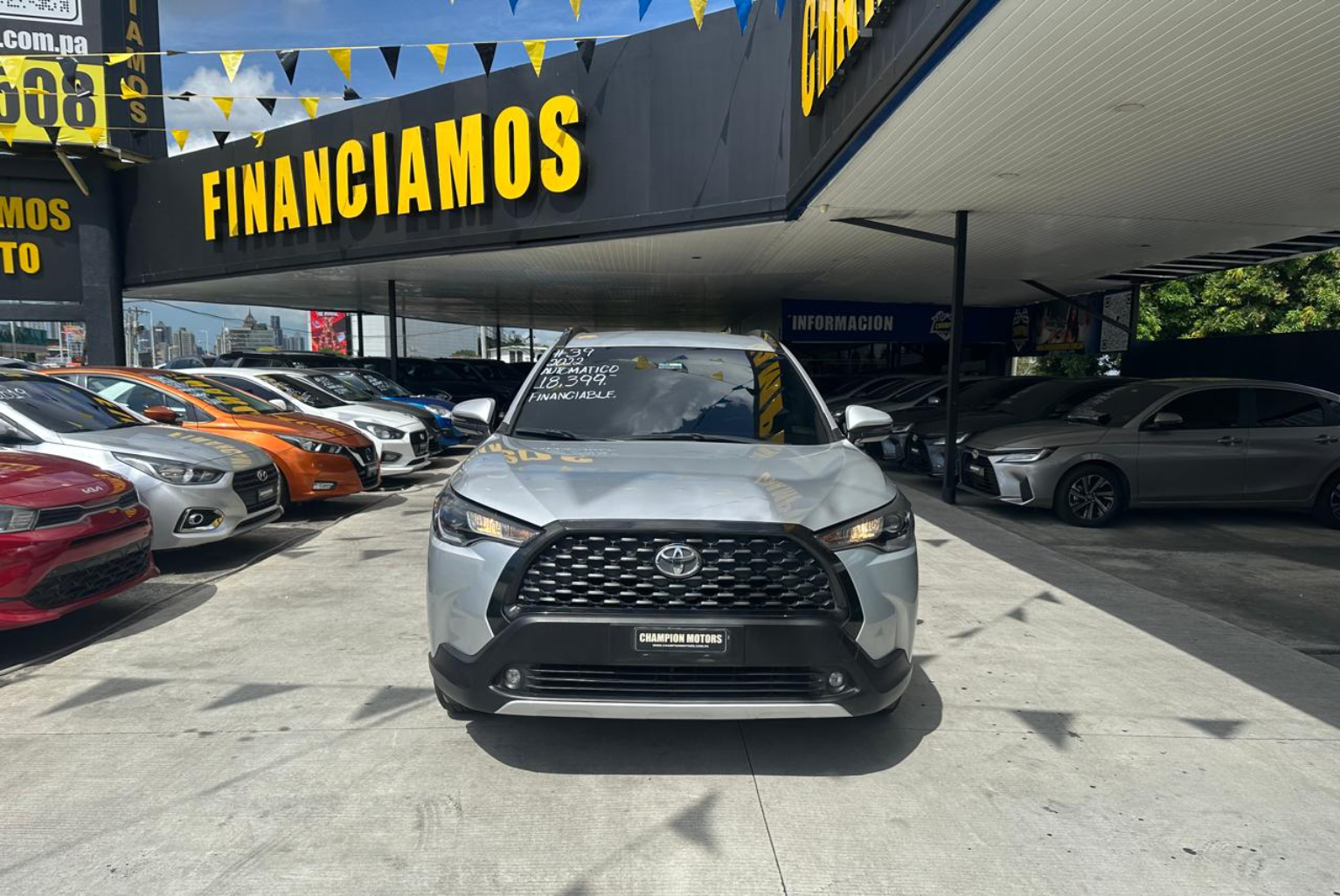 Toyota Corolla Cross 2022 Automático color Plateado, Imagen #2