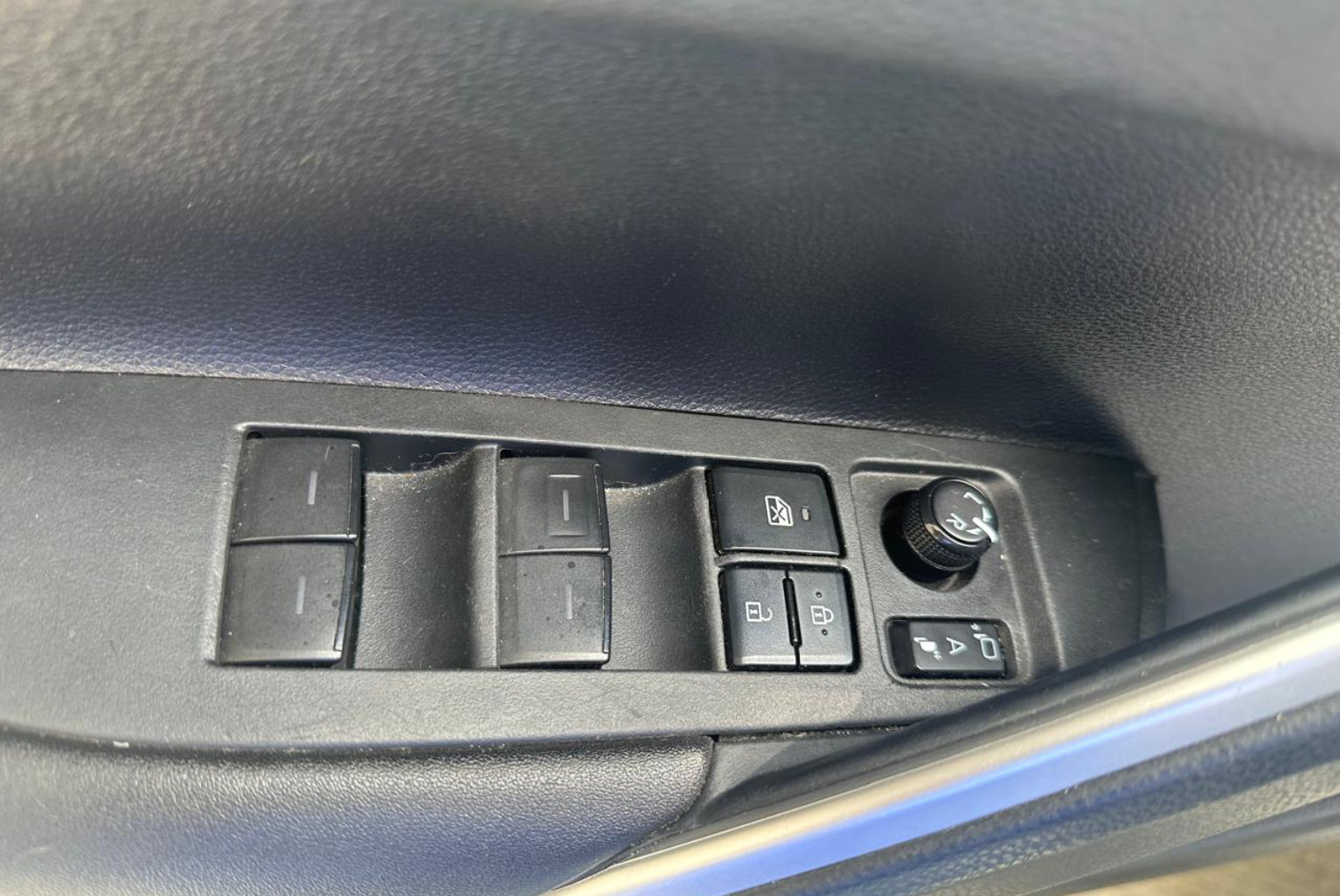 Toyota Corolla Cross 2022 Automático color Plateado, Imagen #11