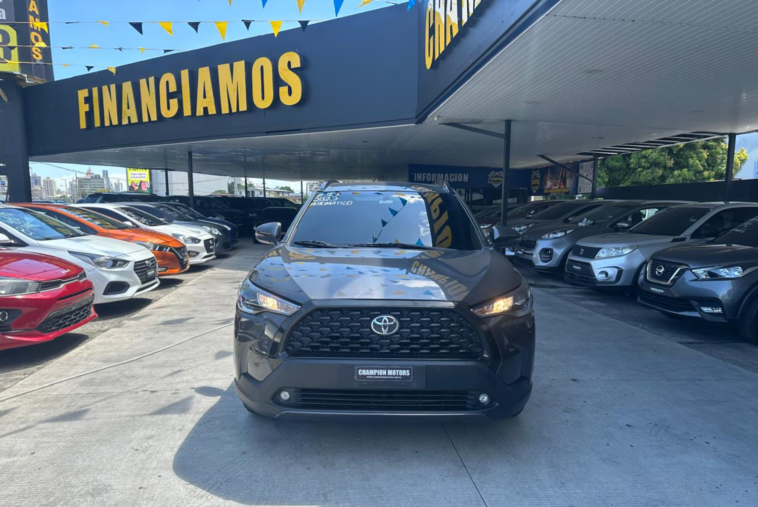 Toyota Corolla Cross 2023 Automático color Gris, Imagen #2