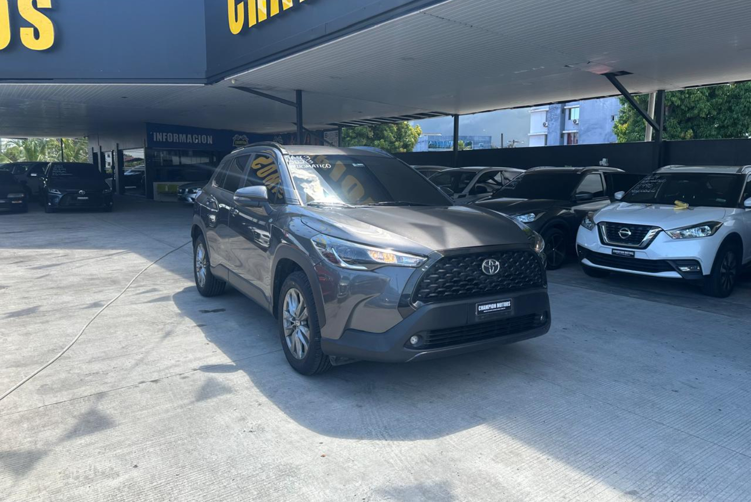 Toyota Corolla Cross 2023 Automático color Gris, Imagen #3