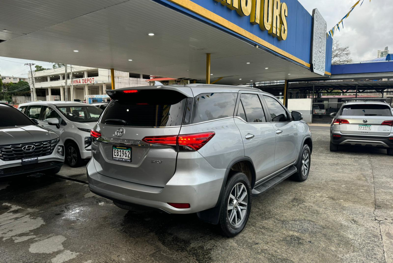 Toyota Fortuner 2020 Automático color Plateado, Imagen #4