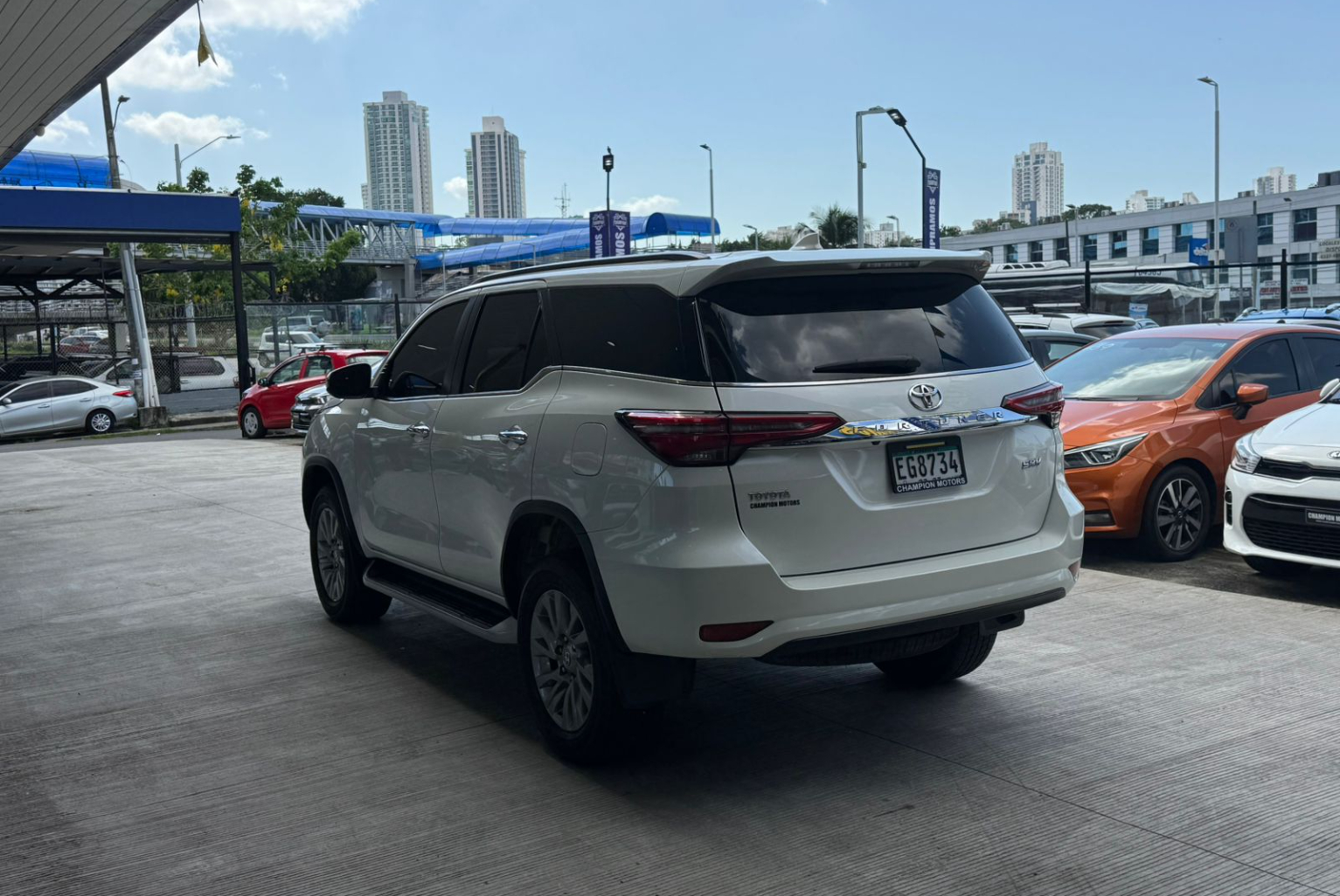 Toyota Fortuner 2023 Automático color Blanco, Imagen #6