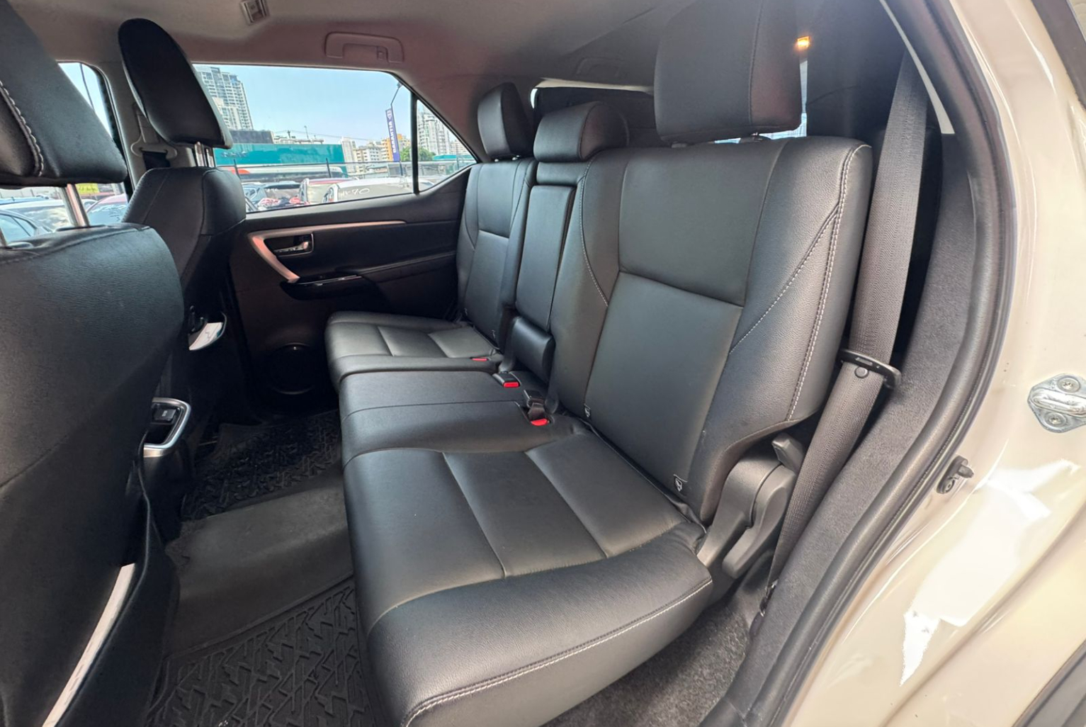 Toyota Fortuner 2023 Automático color Blanco, Imagen #7