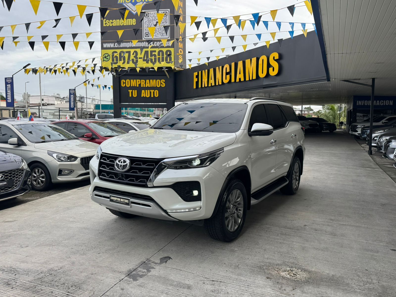 Toyota Fortuner 2023, Foto 1
