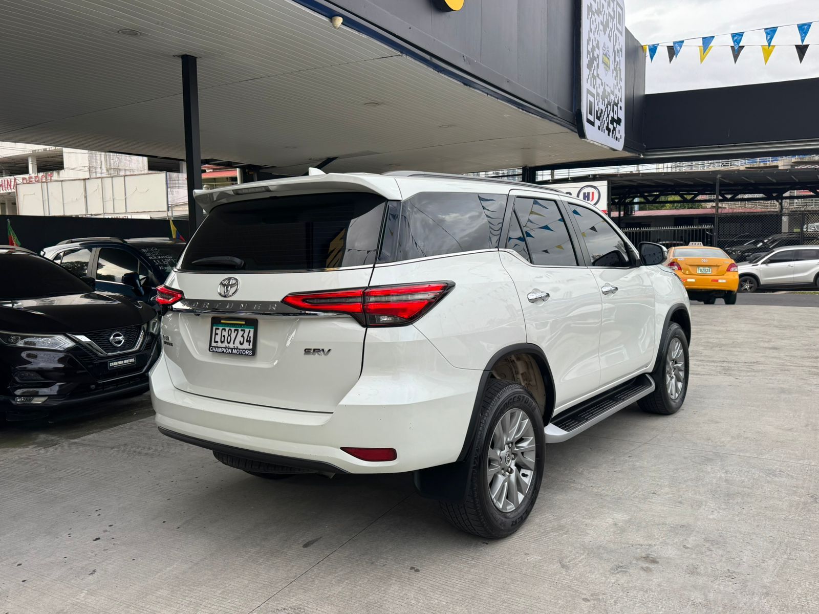 Toyota Fortuner 2023, Foto 4