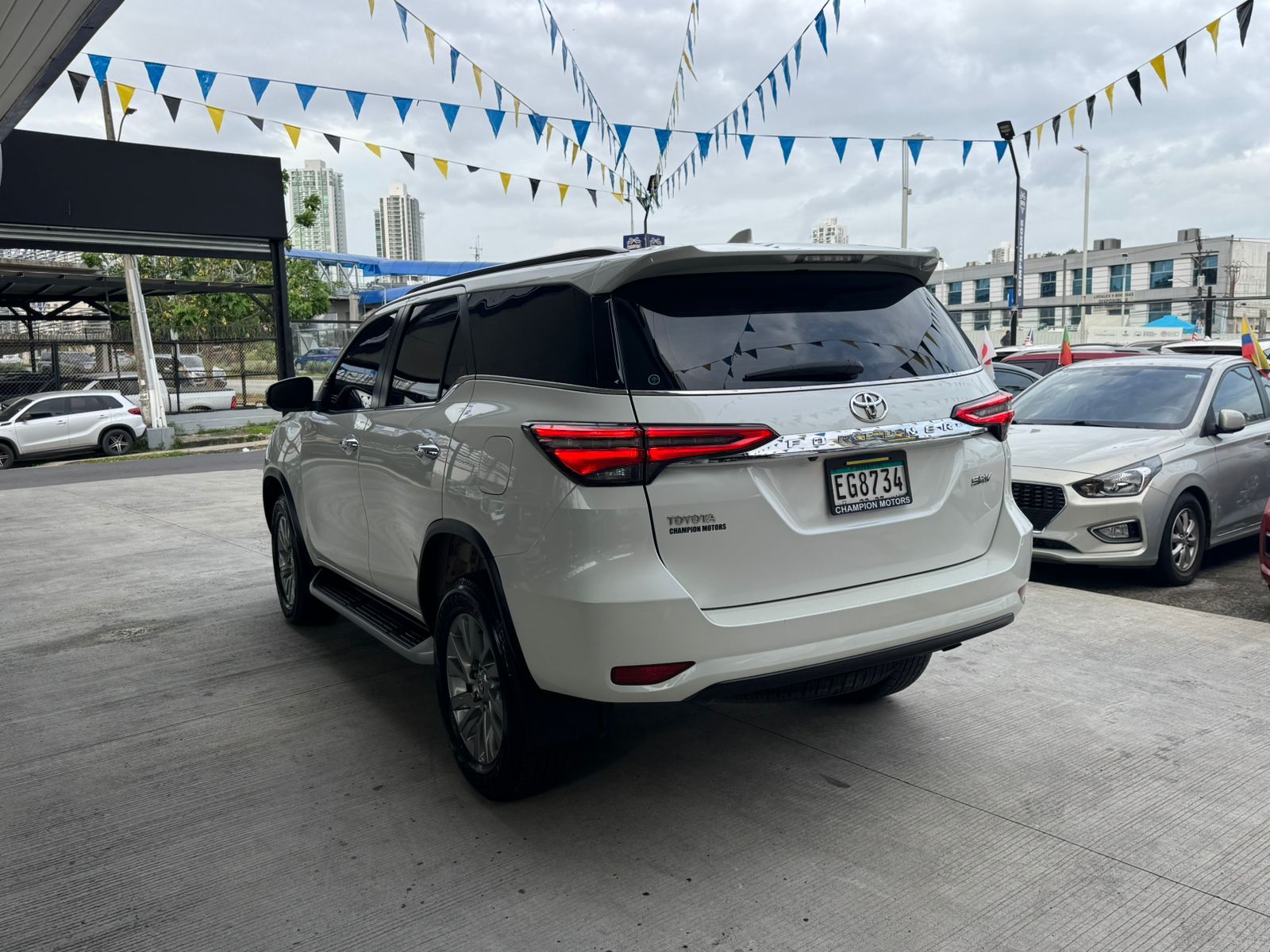 Toyota Fortuner 2023, Foto 5