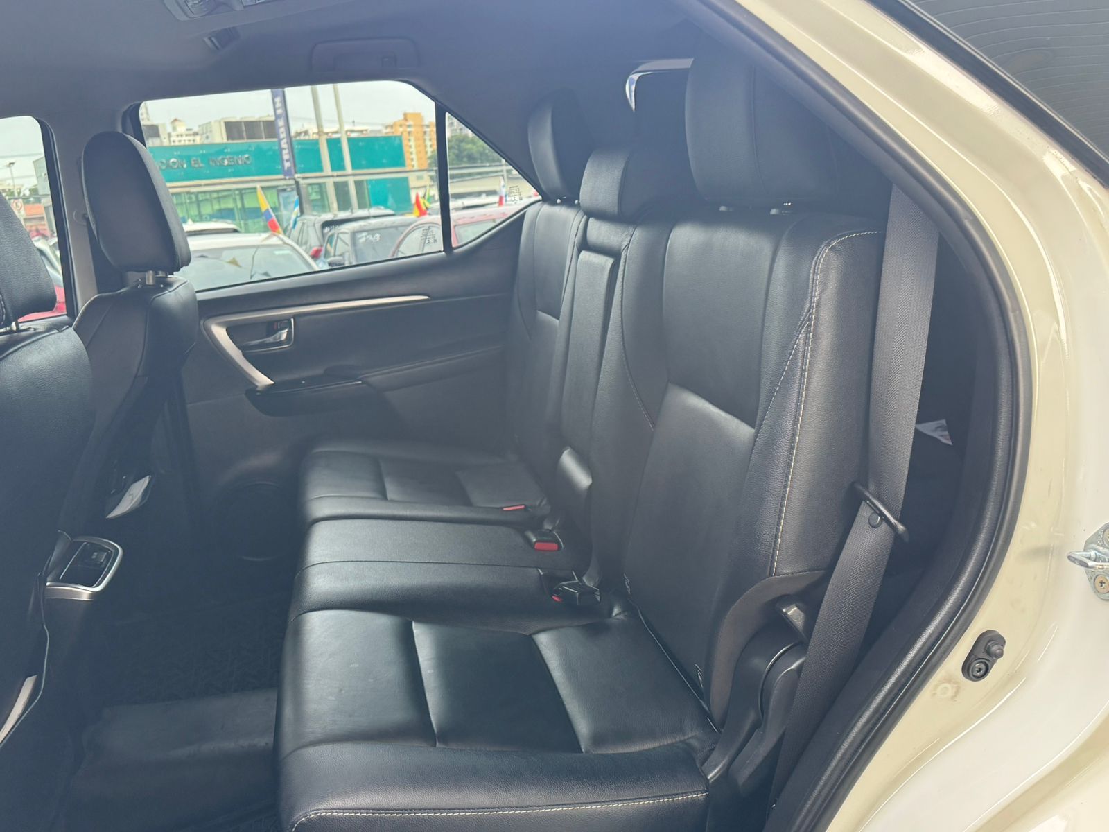 Toyota Fortuner 2023, Foto 7