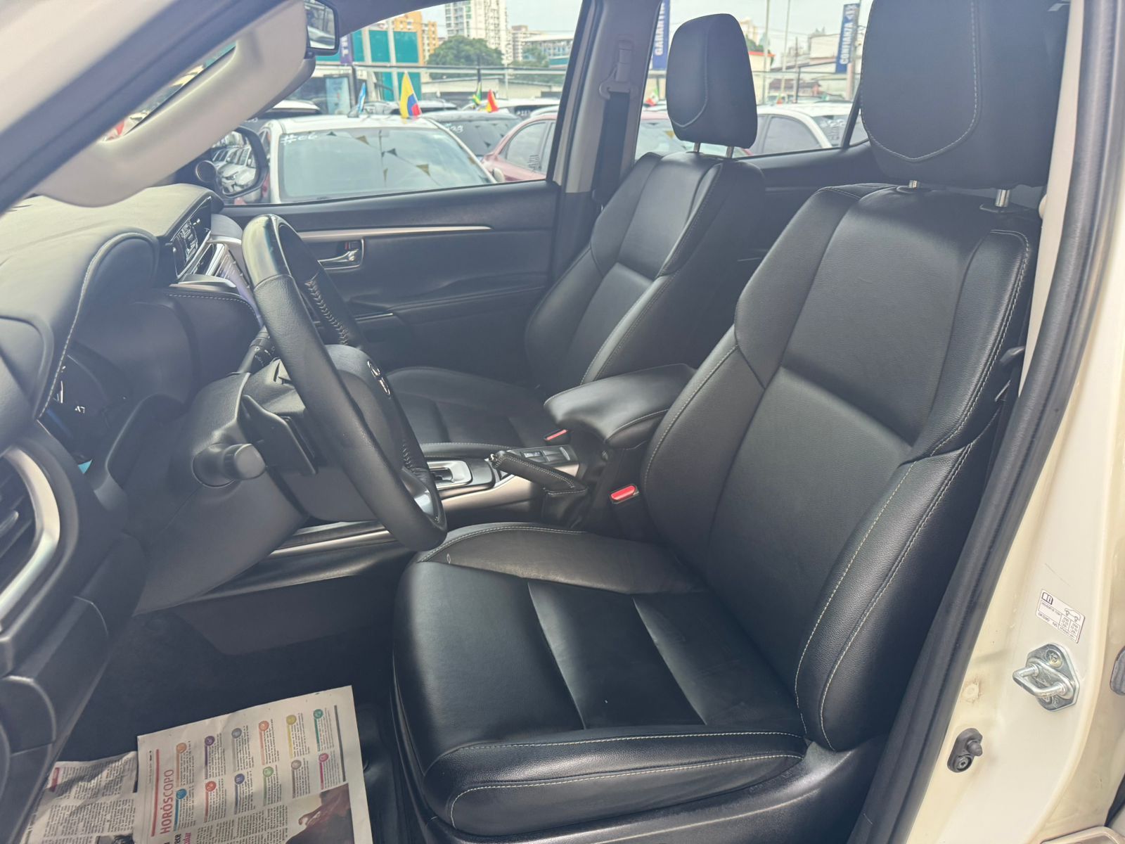 Toyota Fortuner 2023, Foto 12