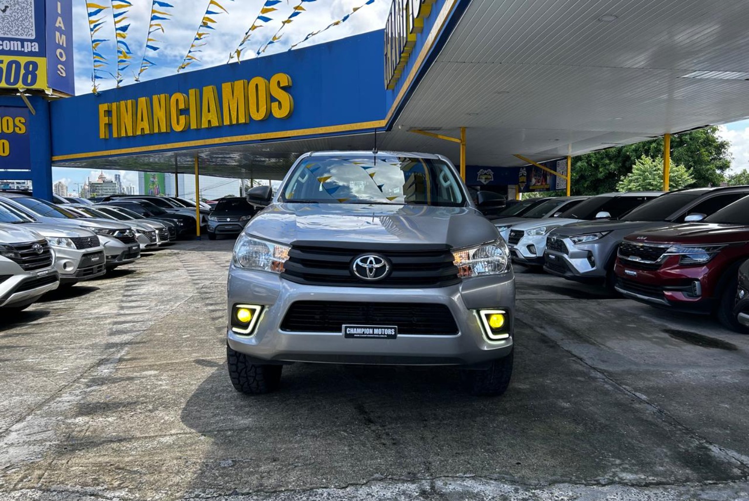 Toyota Hilux 2019 Manual color Plateado, Imagen #2