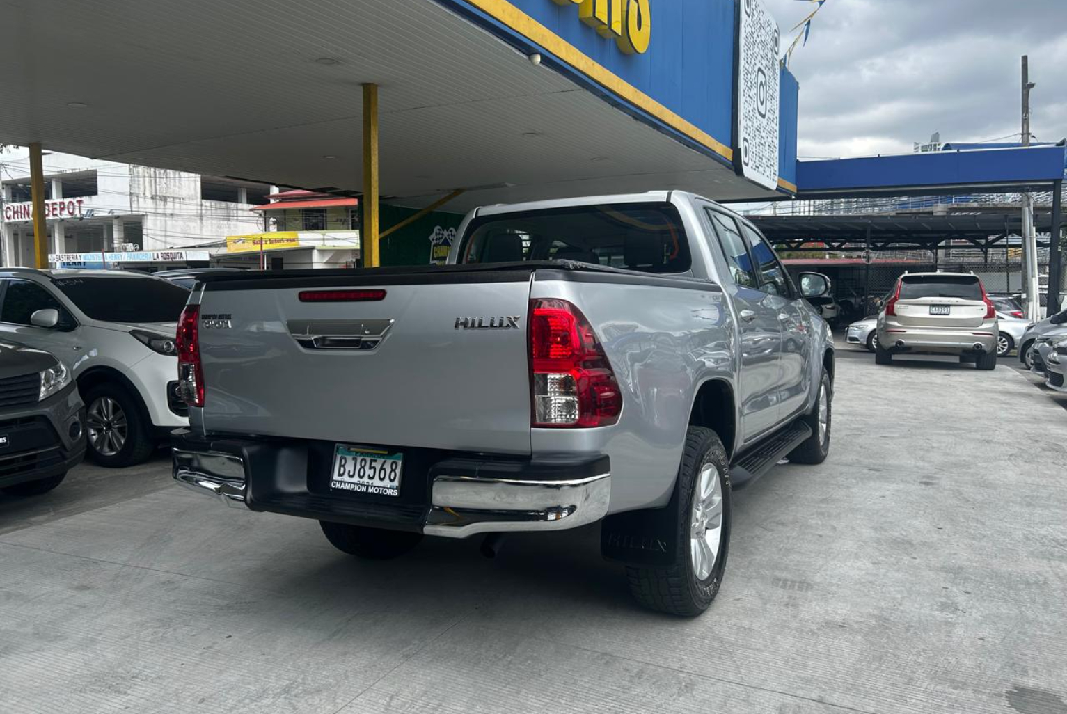 Toyota Hilux 2020 Automático color Plateado, Imagen #4