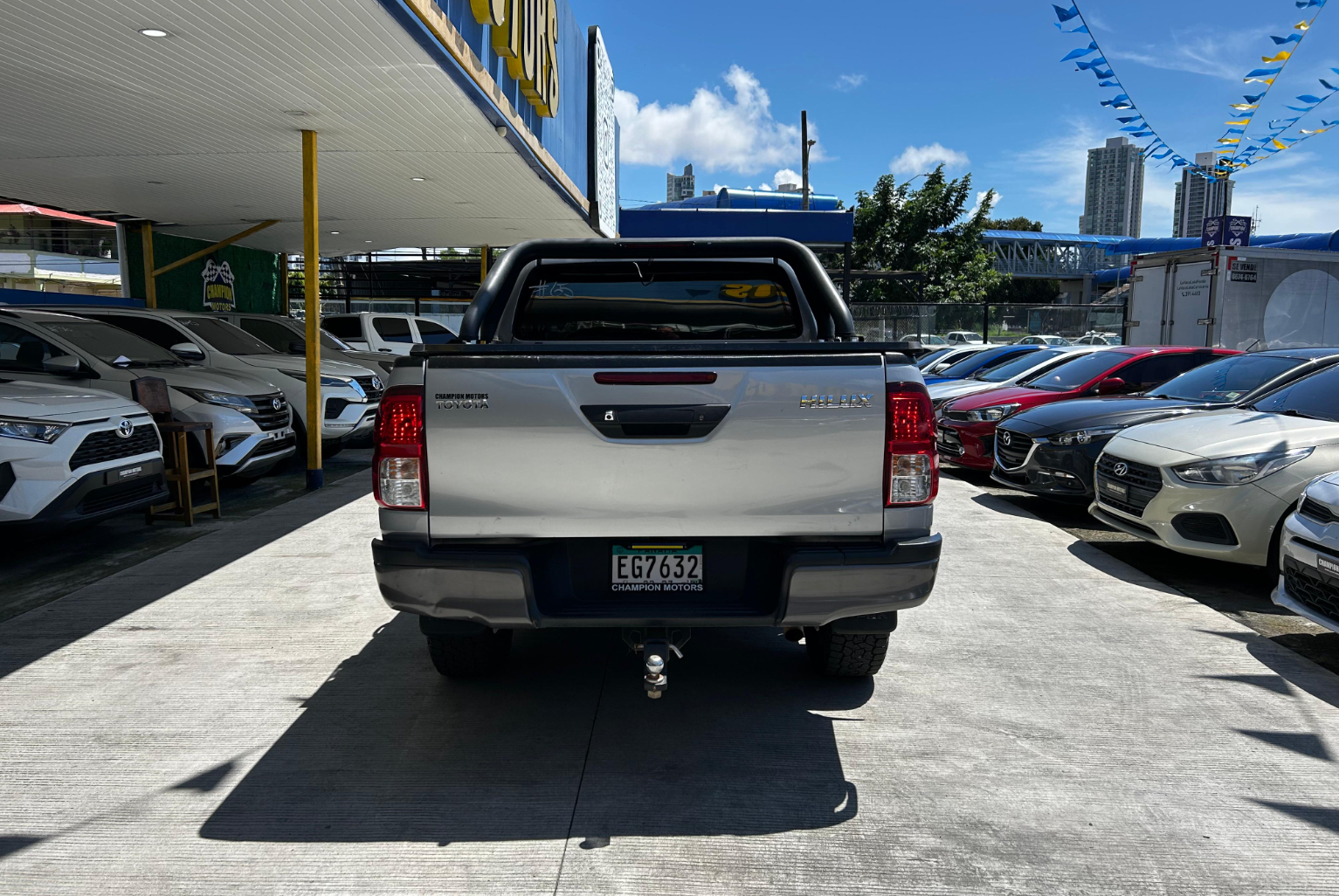 Toyota Hilux 2023 Manual color Plateado, Imagen #5