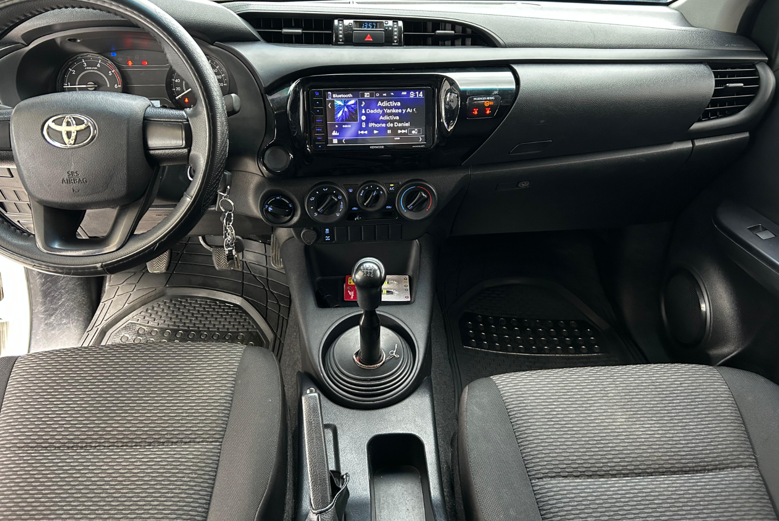 Toyota Hilux 2023 Automático color Blanco, Imagen #10