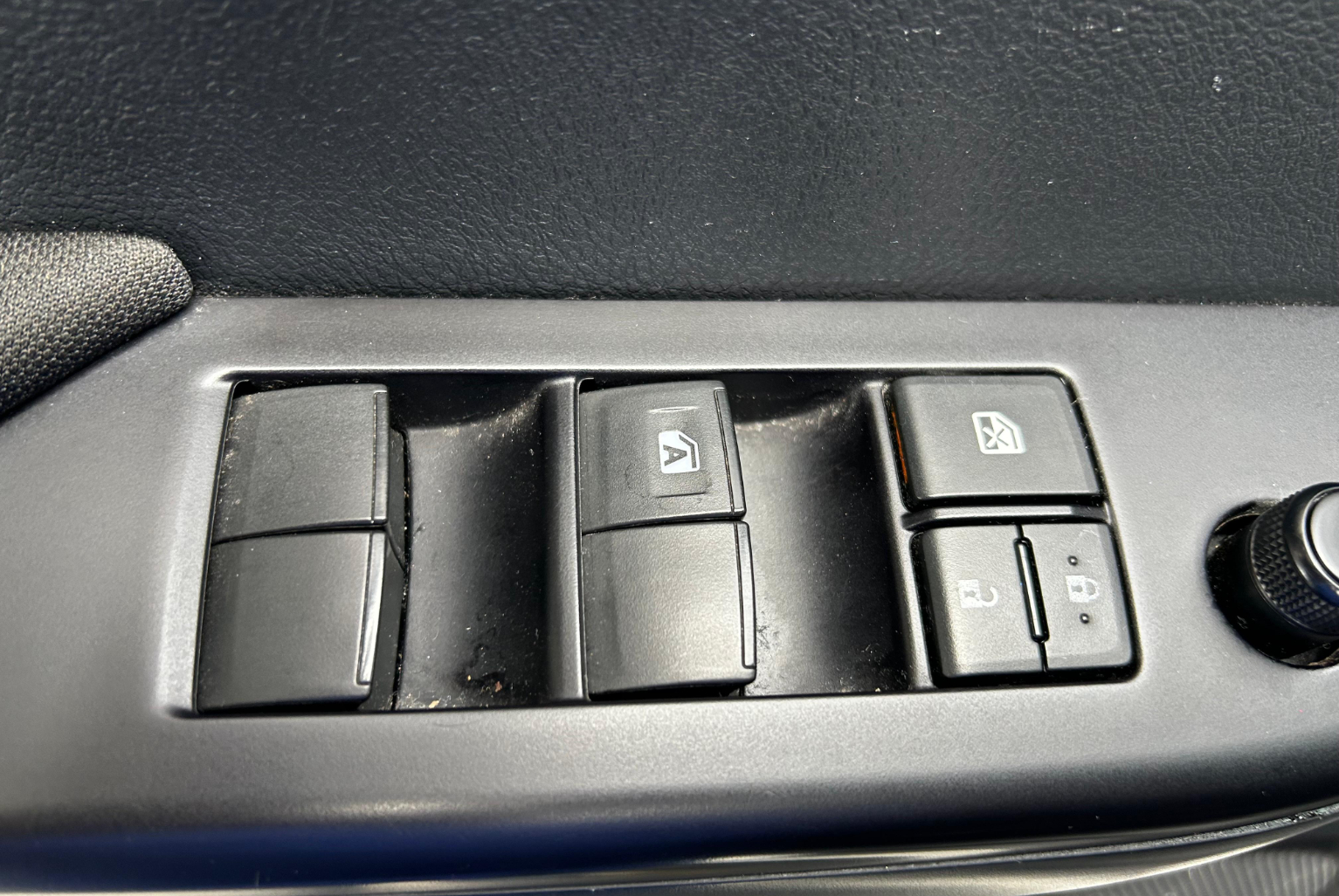 Toyota Hilux 2023 Automático color Blanco, Imagen #13