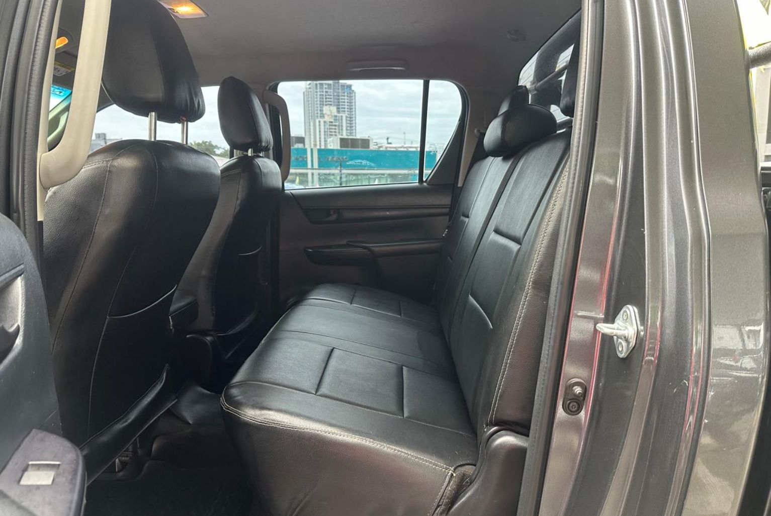 Toyota Hilux 2023, Foto 8