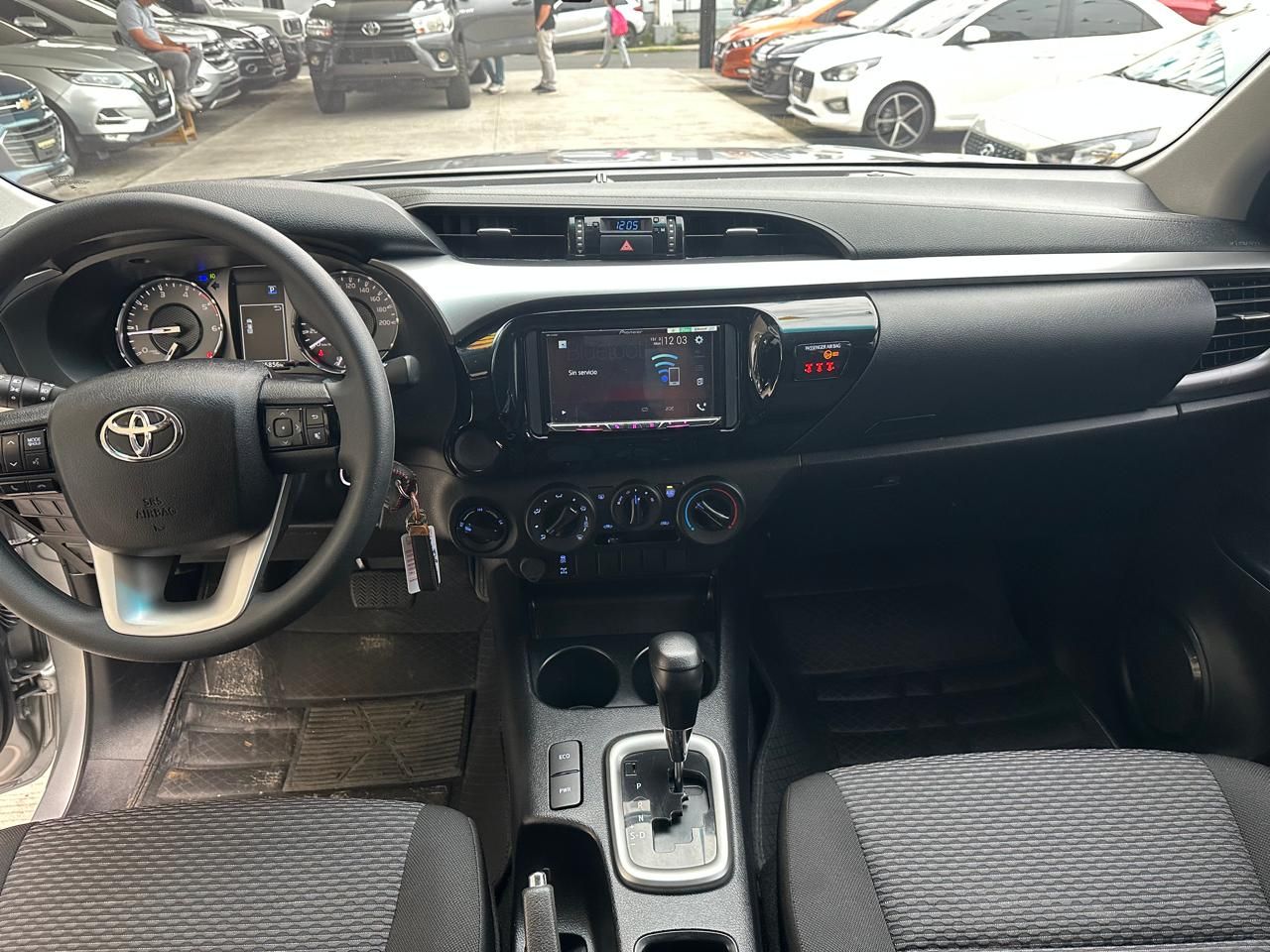 Toyota Hilux 2024, Foto 8