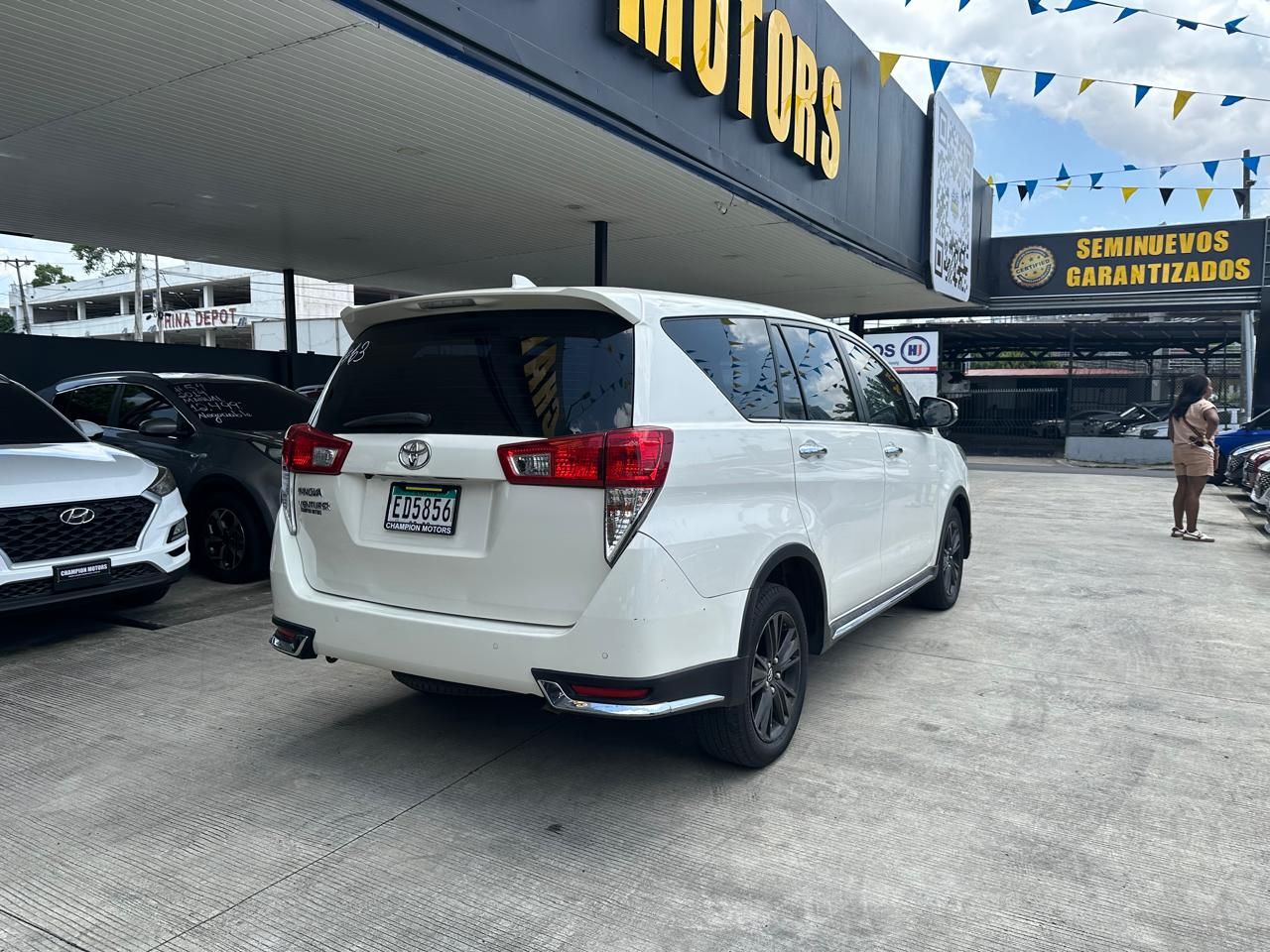 Toyota Innova 2022, Foto 3