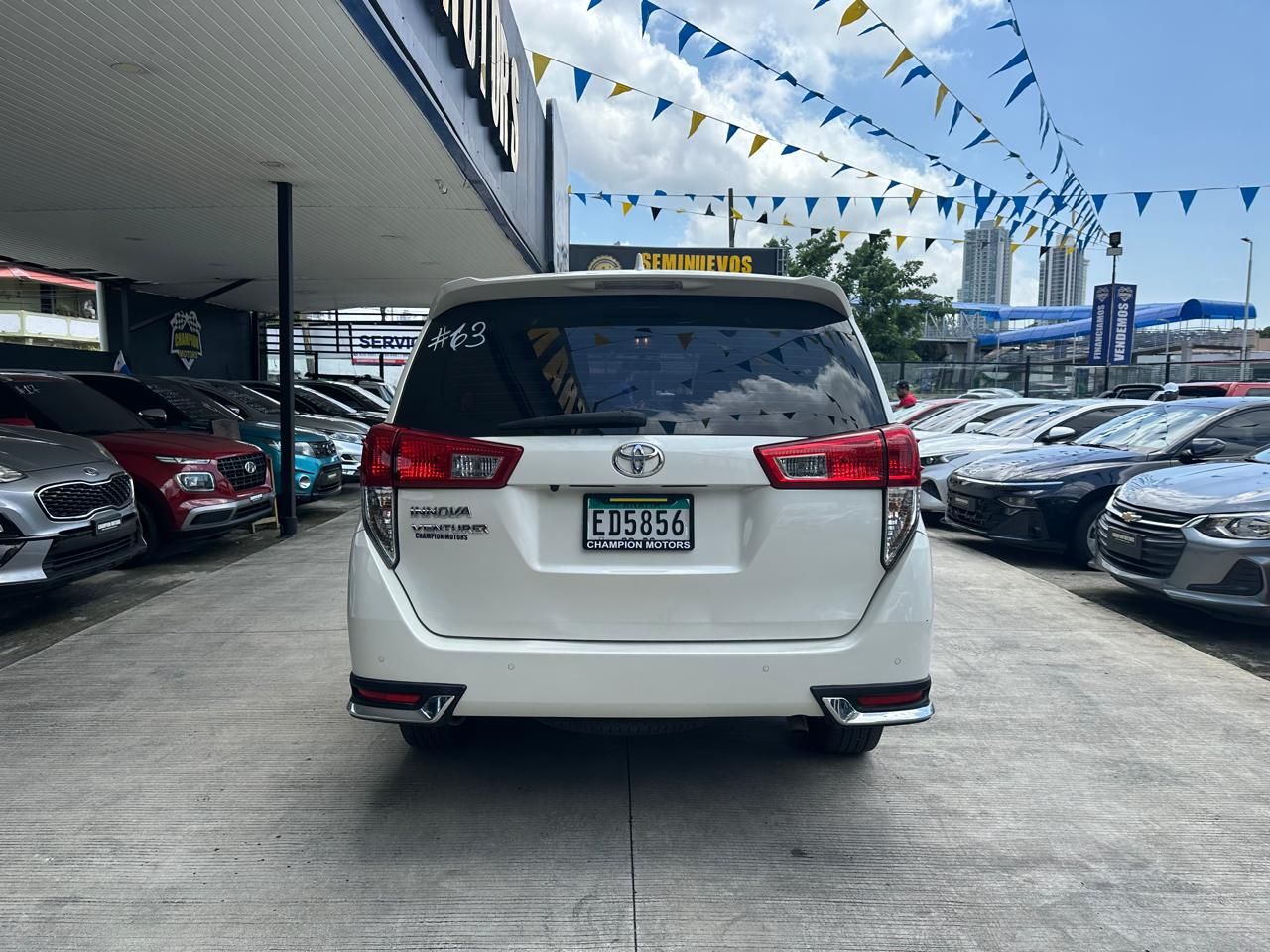 Toyota Innova 2022, Foto 4
