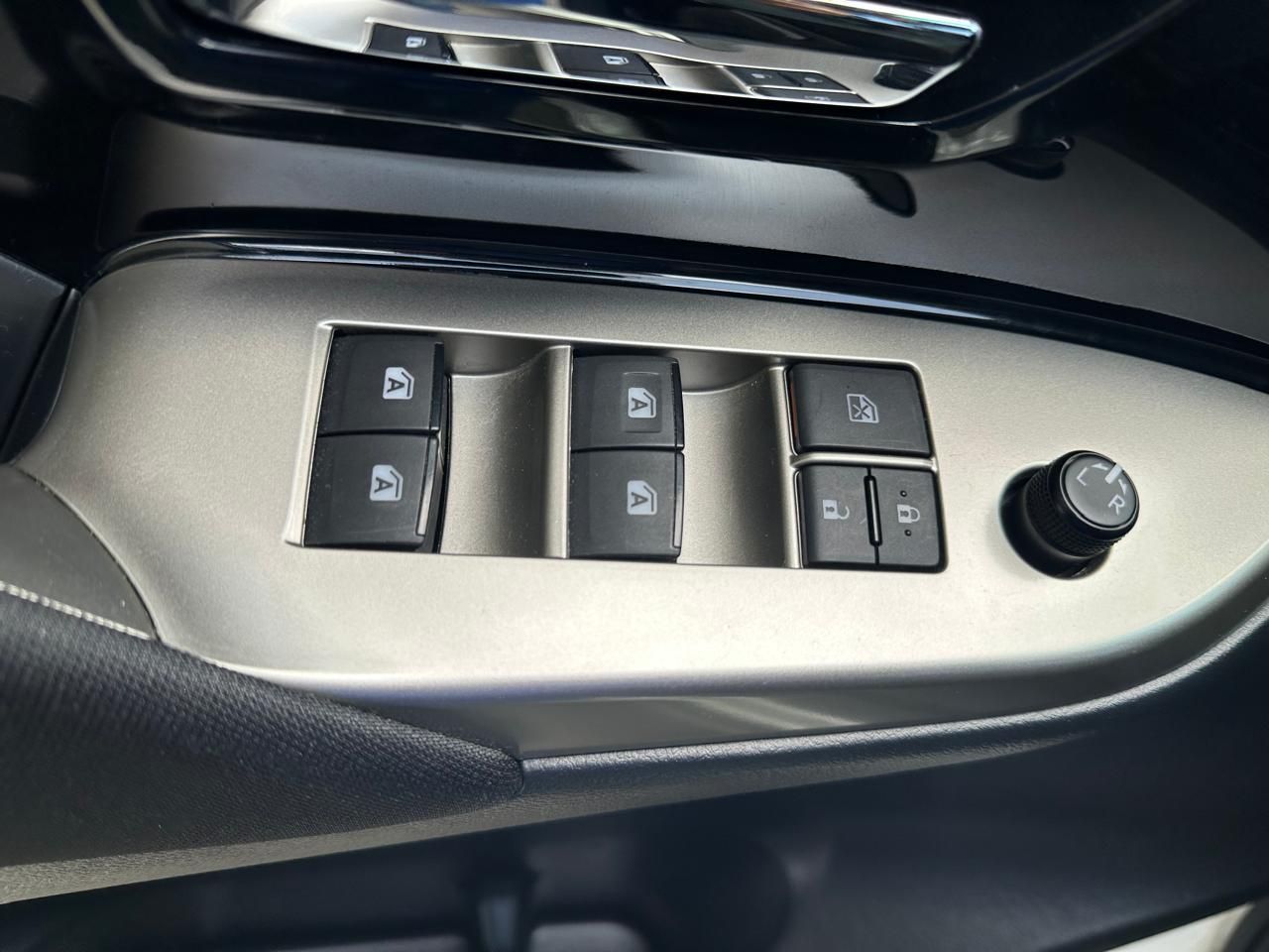 Toyota Innova 2022, Foto 6