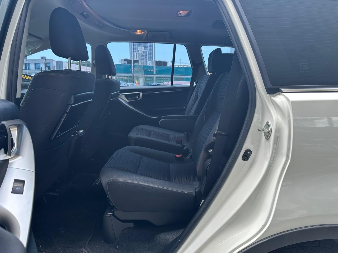 Toyota Innova 2022, Foto 9