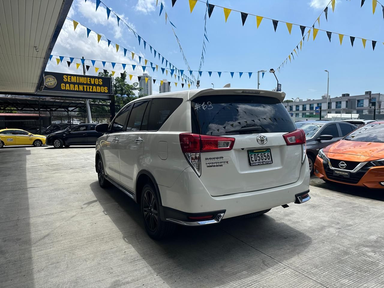 Toyota Innova 2022, Foto 12