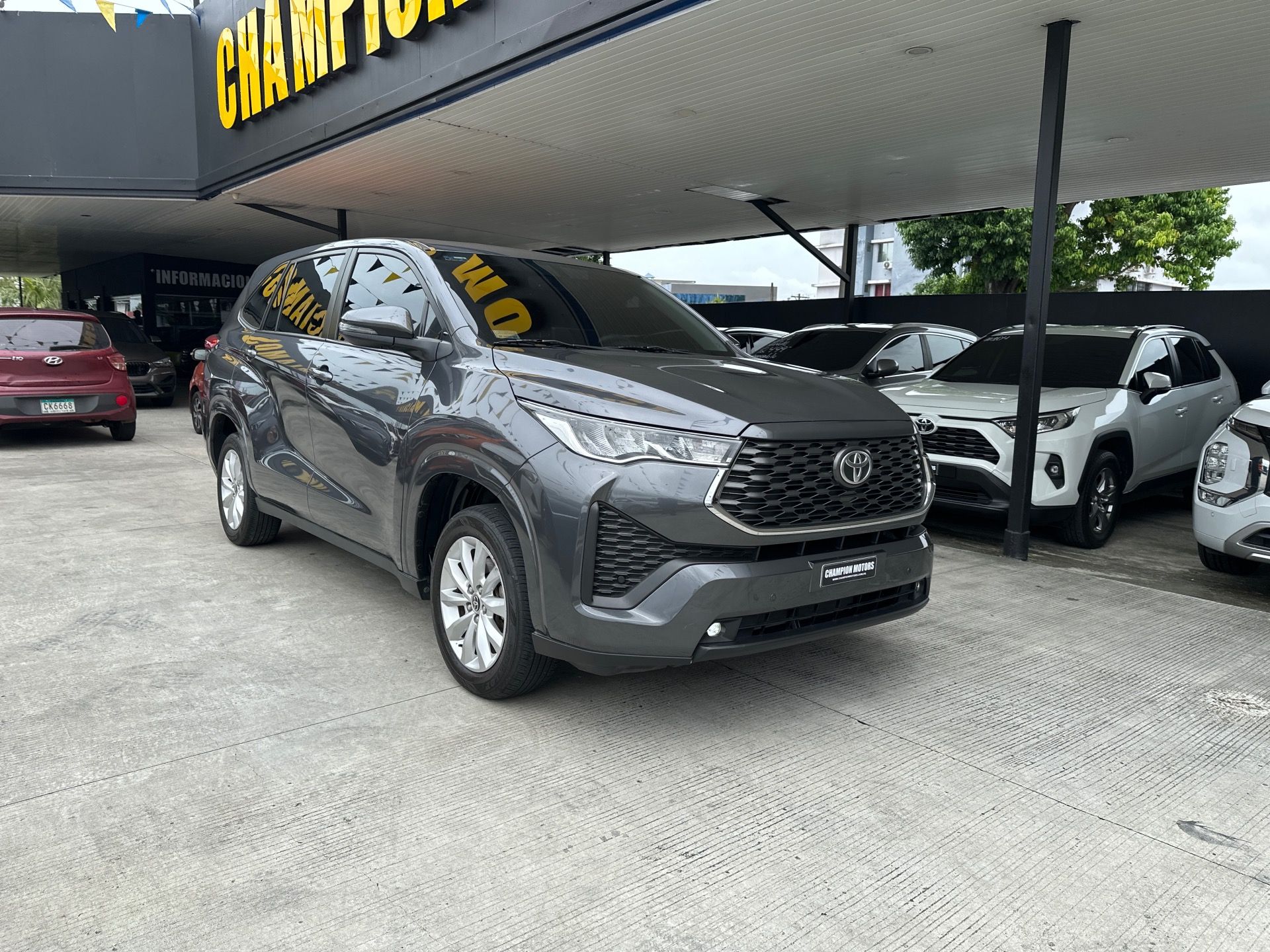 Toyota Innova 2024, Foto 3