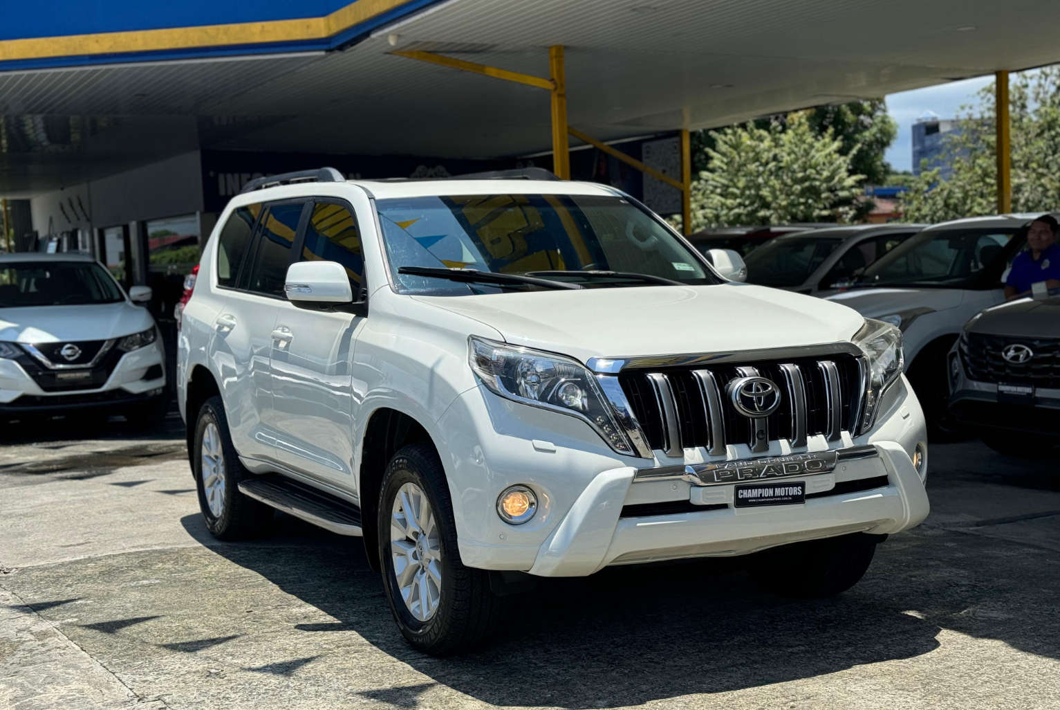 Toyota Prado 2015 Automático color Blanco, Imagen #3