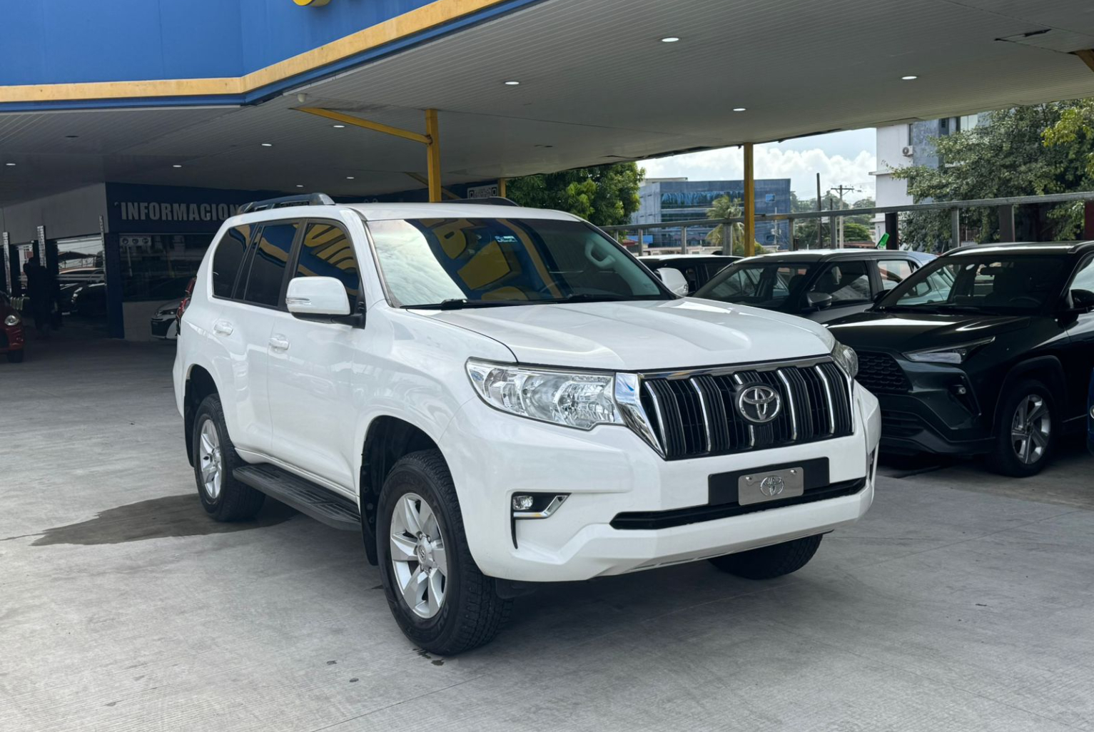 Toyota Prado 2019 Automático color Blanco, Imagen #3