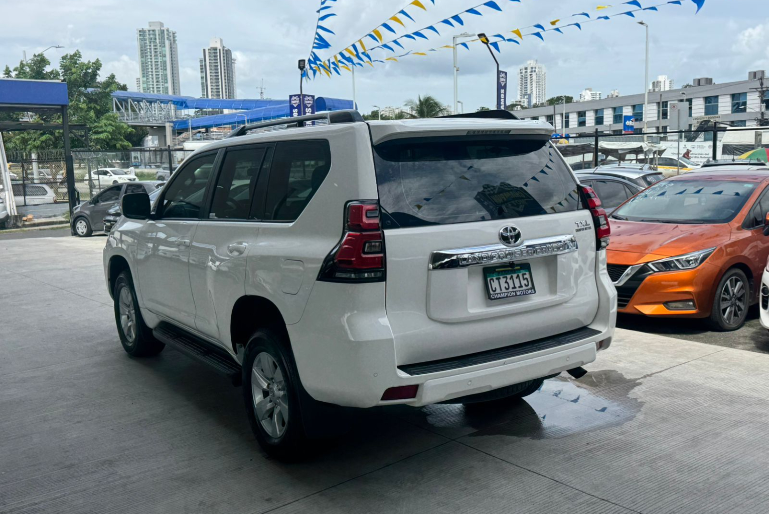 Toyota Prado 2019 Automático color Blanco, Imagen #6